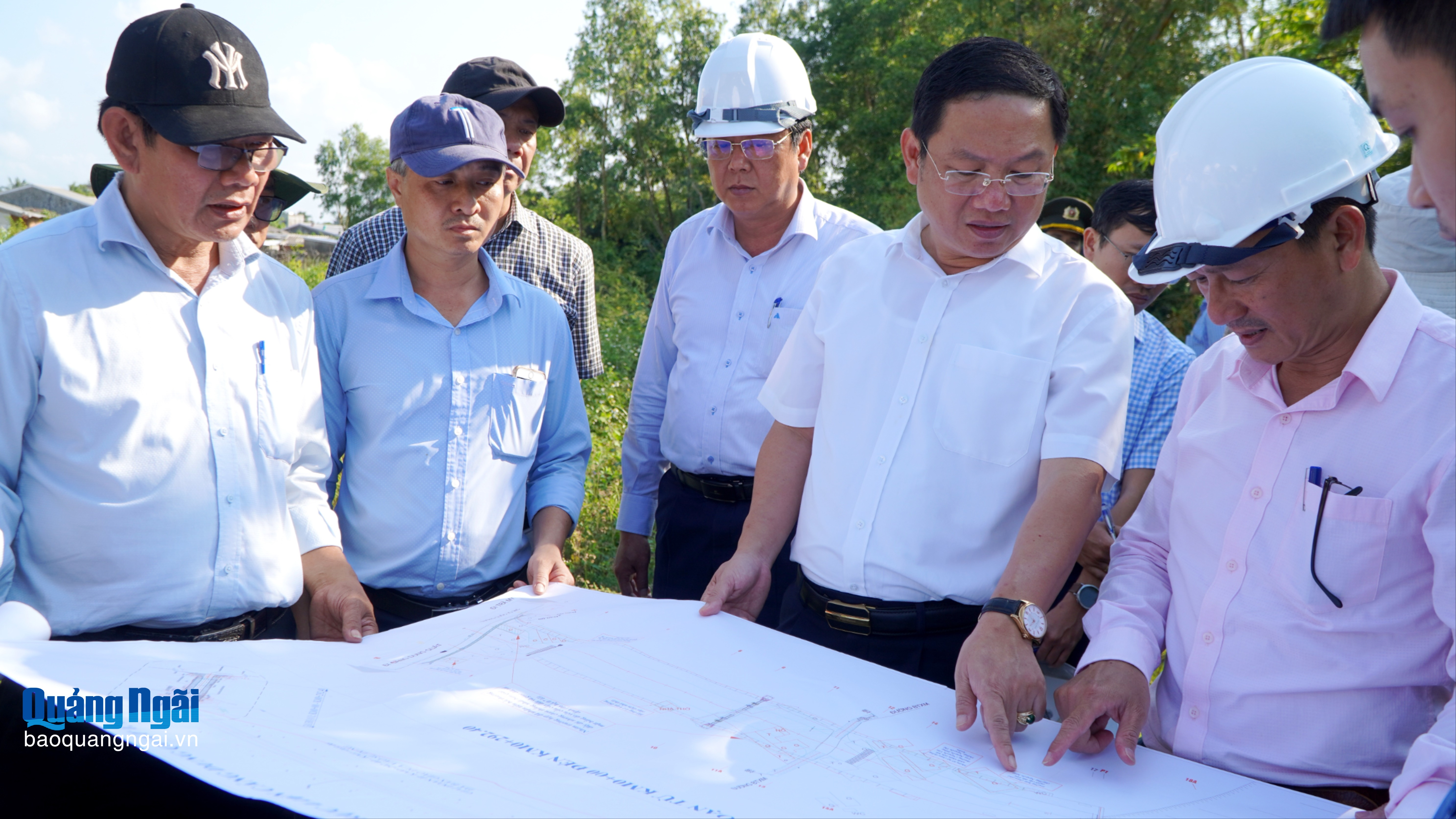 Quyết liệt tháo gỡ vướng mắc cho các dự án giao thông trục chính tại KKT Dung Quất