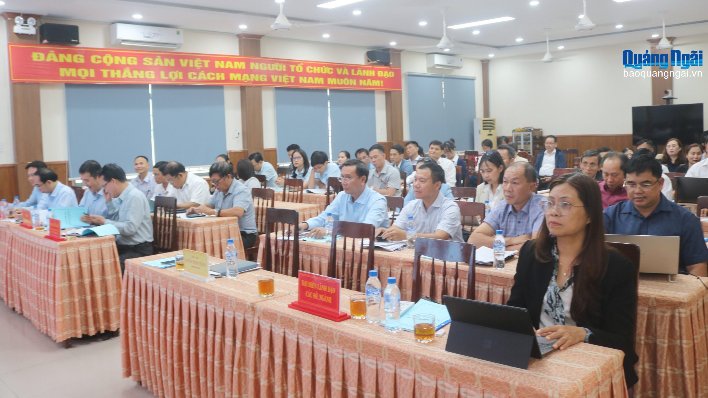 Cầu nối giữa đào tạo và cung ứng lao động