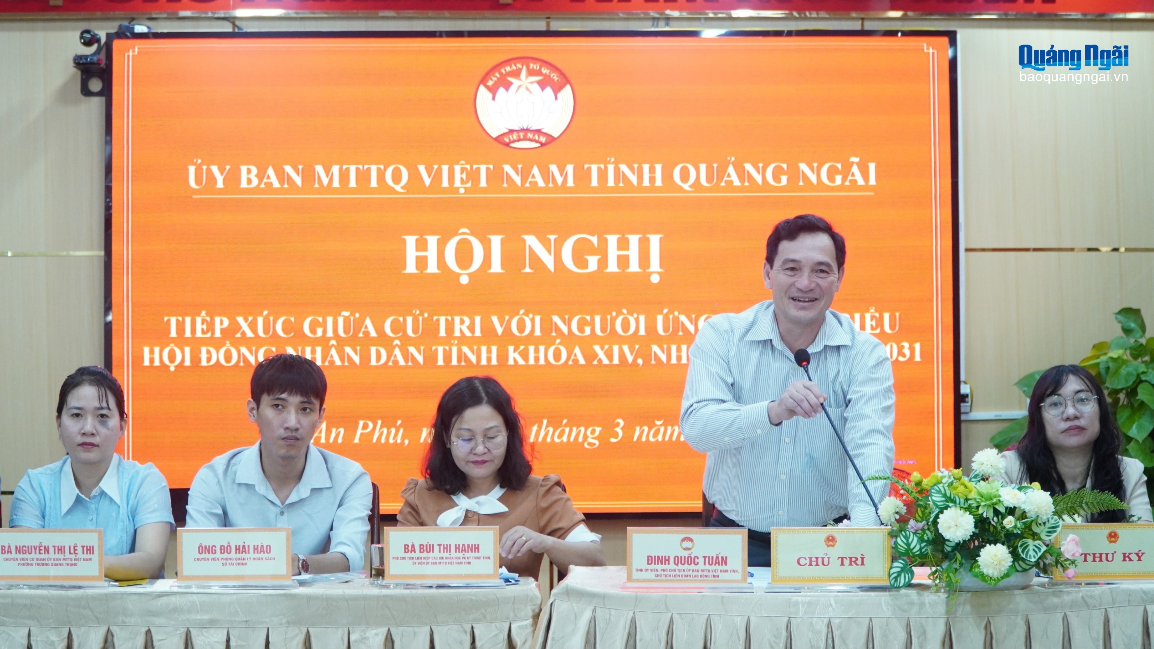 Xứng đáng là người đại biểu của nhân dân