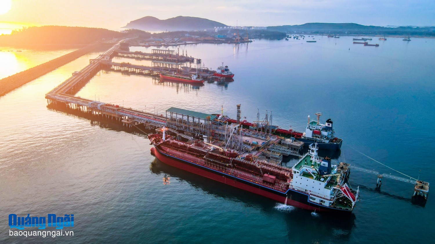 Phát triển logistics đồng bộ, hiện đại