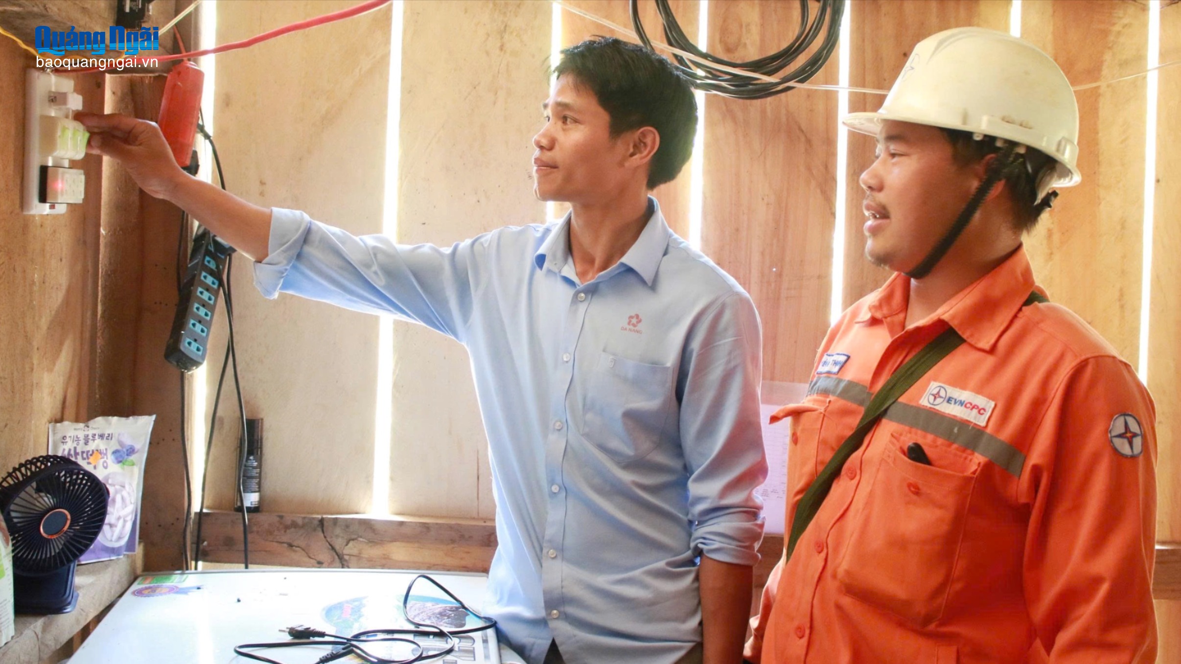 Hoàn thành cấp điện cho cụm dân cư 3B, xã Măng Bút