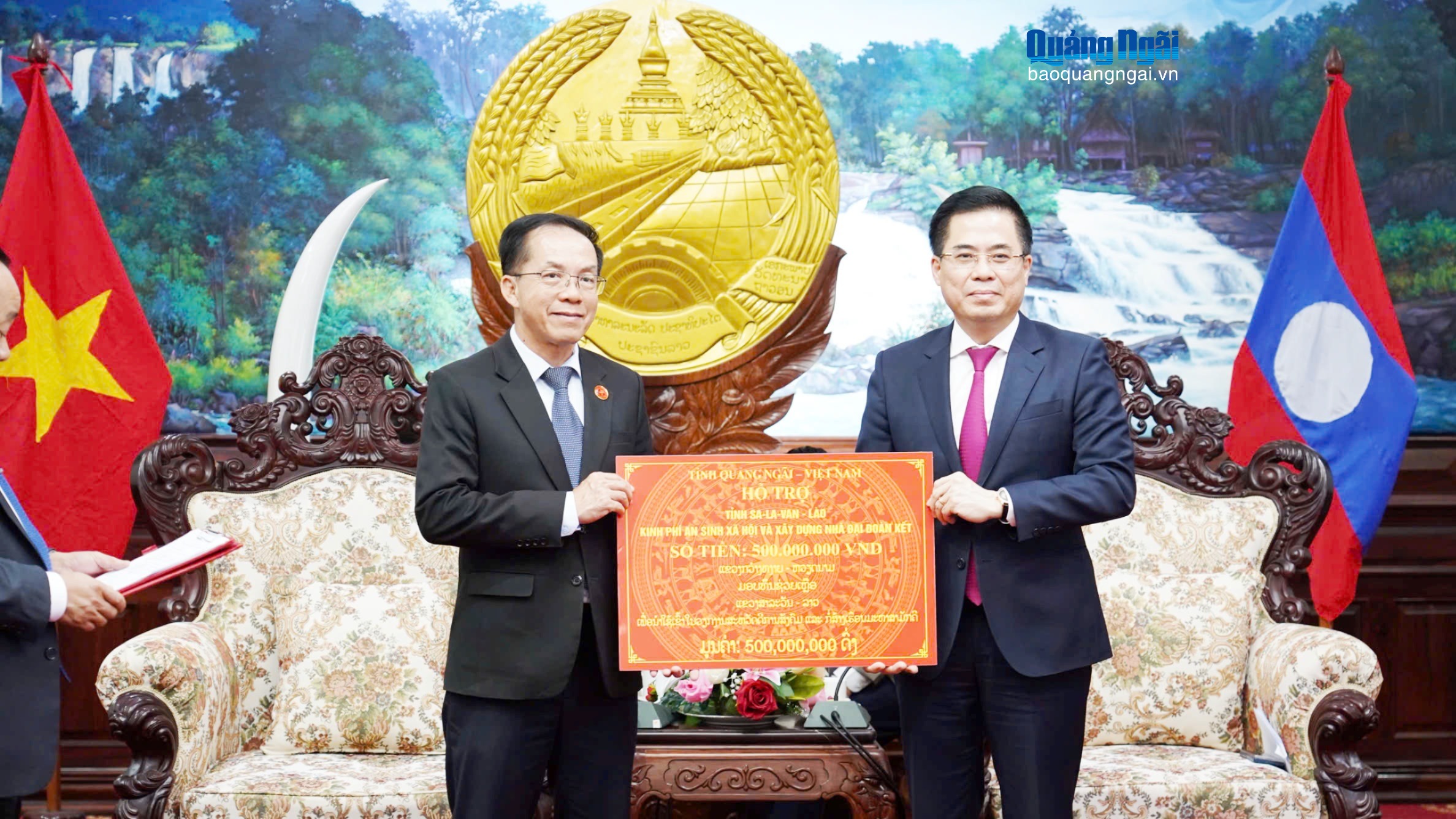 Đoàn công tác của tỉnh Quảng Ngãi thăm, chúc Tết cổ truyền Lào tại 2 tỉnh Sekong và Salavan