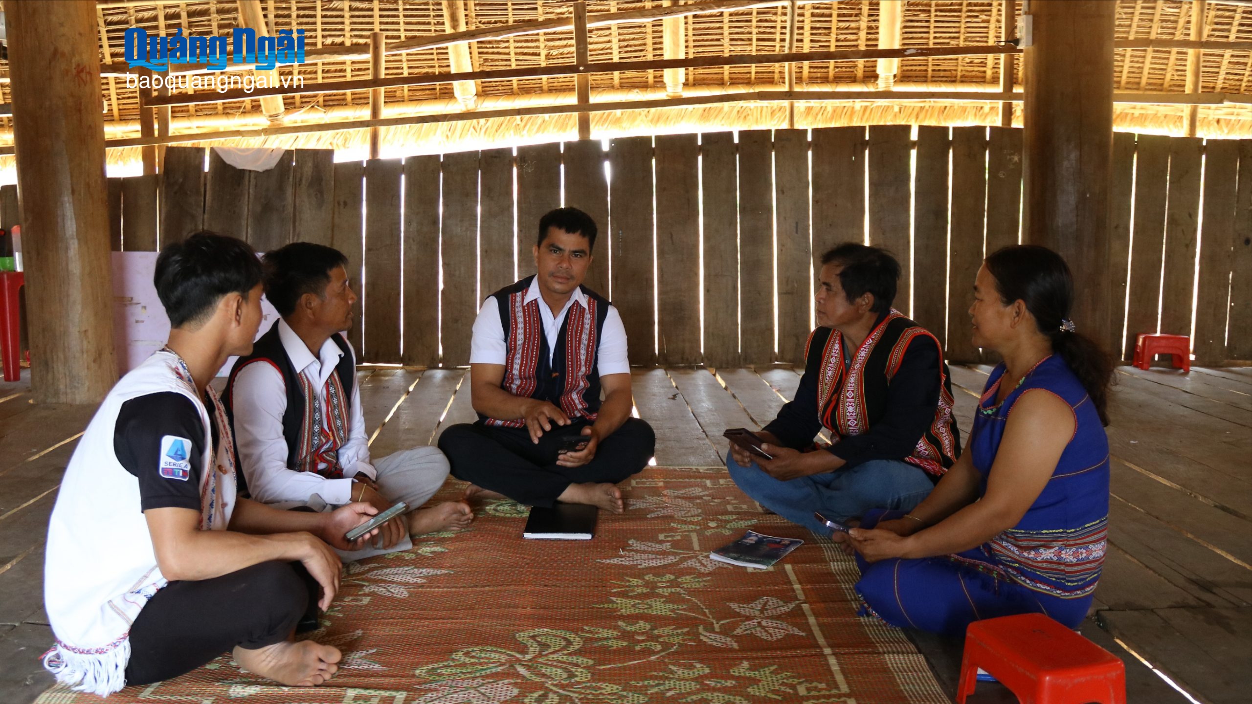 Nâng cao chất lượng sinh hoạt từ Sổ tay đảng viên điện tử