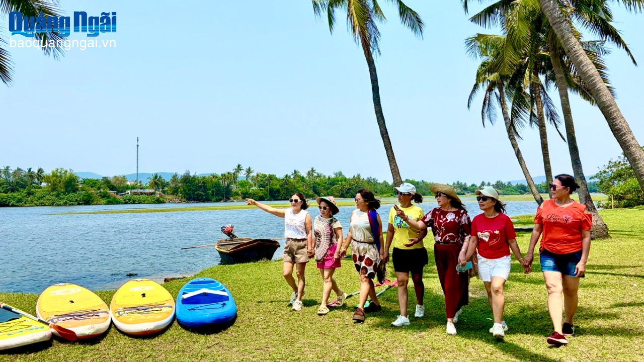 Sức hút từ du lịch trải nghiệm làng quê