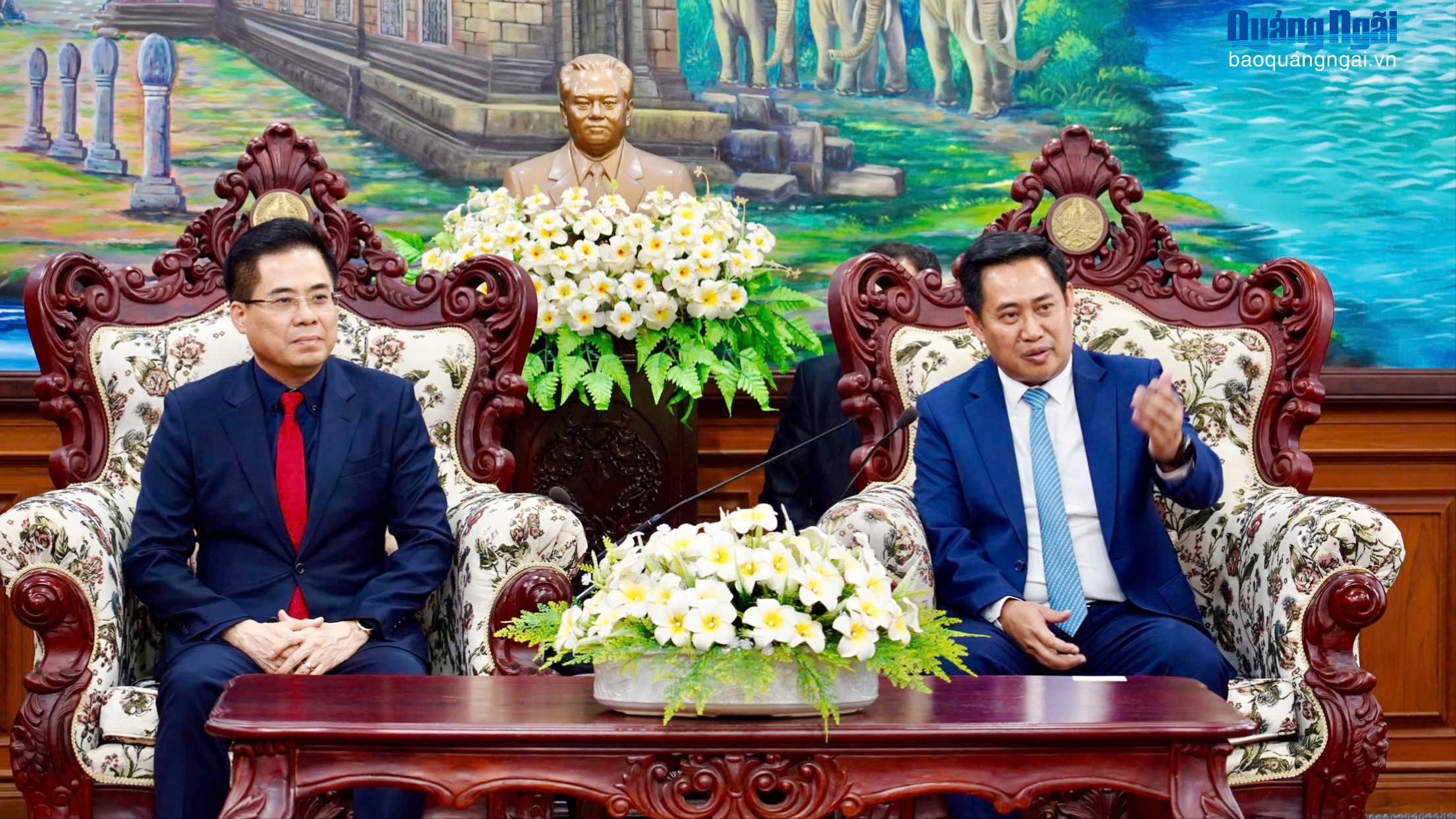 Đoàn công tác tỉnh Quảng Ngãi thăm, chúc Tết cổ truyền Lào tại tỉnh Champasak