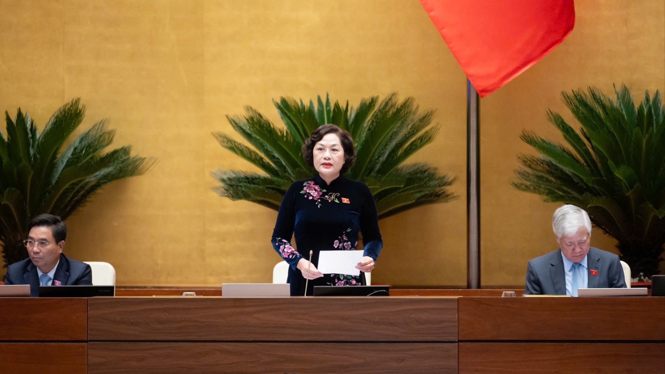 Tăng lương ở mức nào vừa bảo đảm đời sống, vừa phù hợp với khả năng ngân sách?