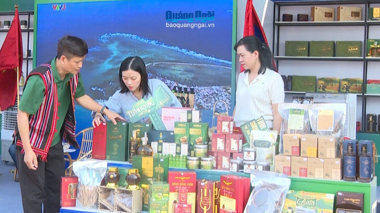 Quảng bá sản phẩm tiêu biểu của Quảng Ngãi tại Lào