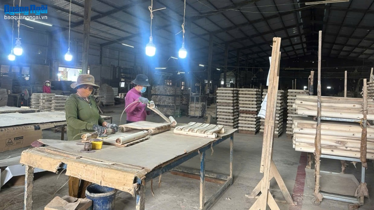 Giao dịch lâm sản gặp khó