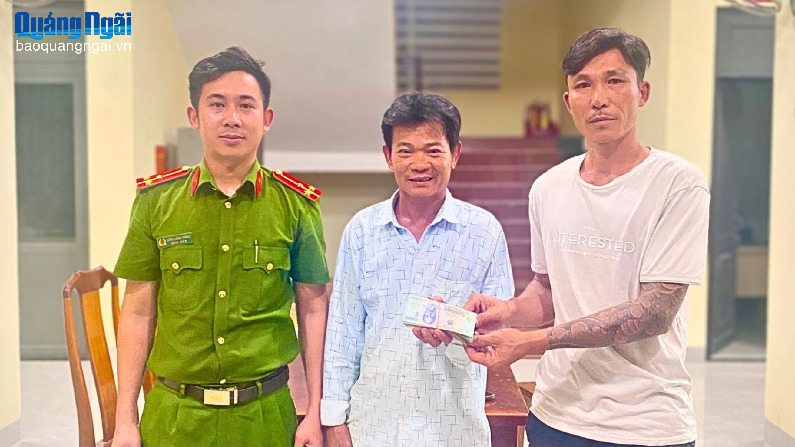 Nhặt được hơn 19 triệu đồng, tìm chủ nhân để trả