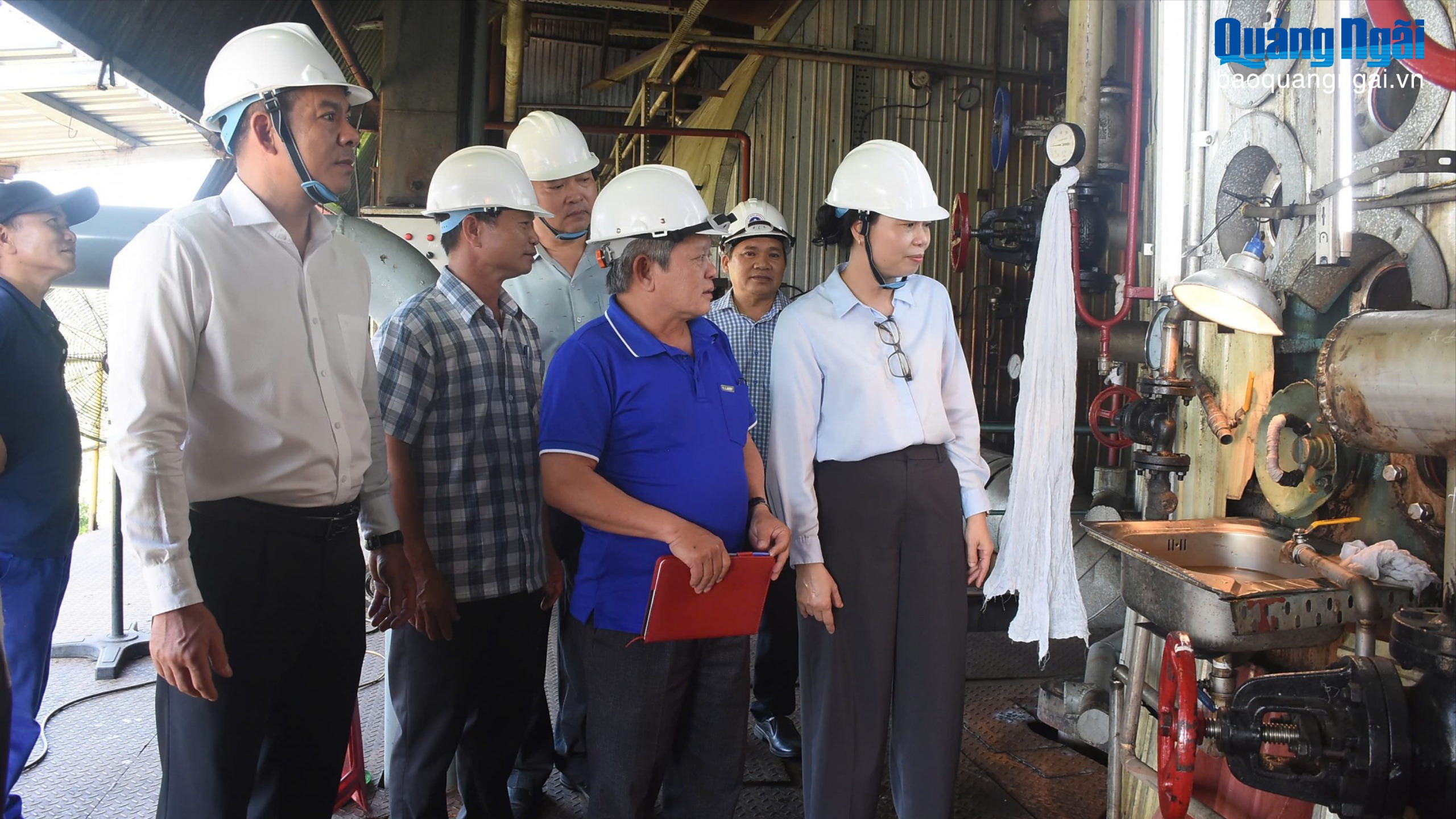 Tăng cường đối thoại để gần dân hơn