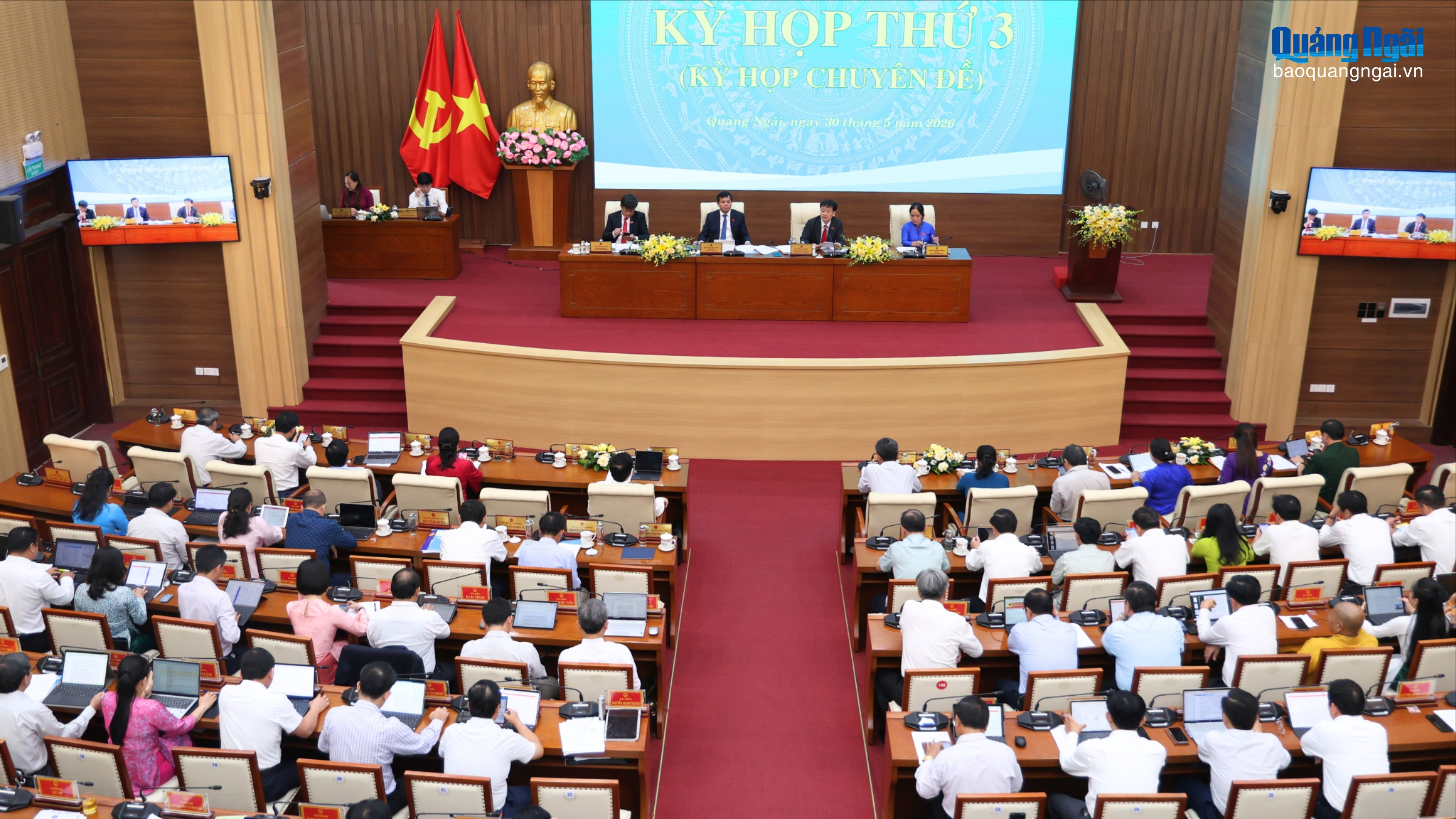 Hội đồng nhân dân tỉnh thông qua 53 nghị quyết quan trọng