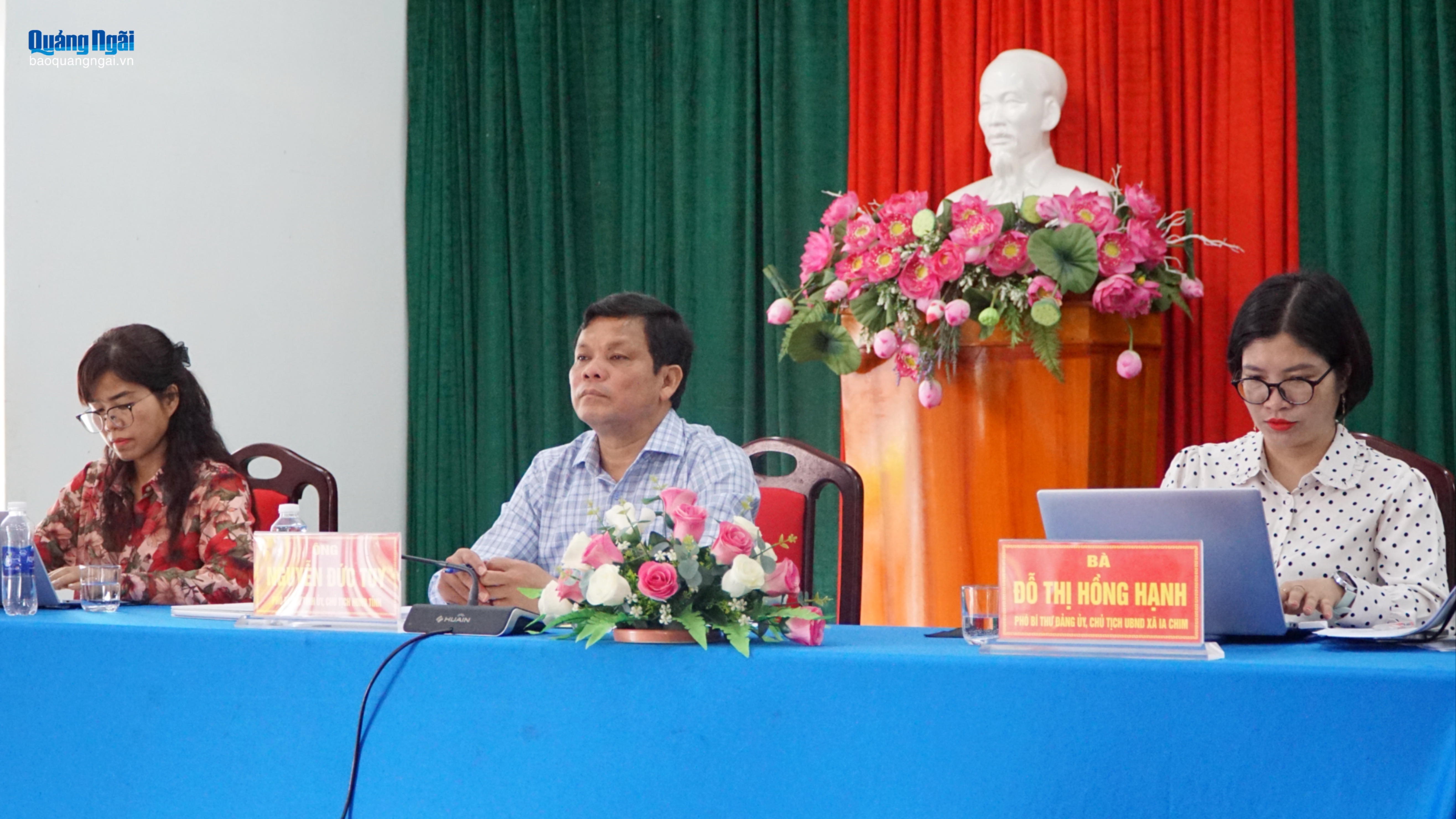 Phó Bí thư Tỉnh ủy, Chủ tịch HĐND tỉnh Nguyễn Đức Tuy tiếp xúc cử tri phường Đăk Cấm