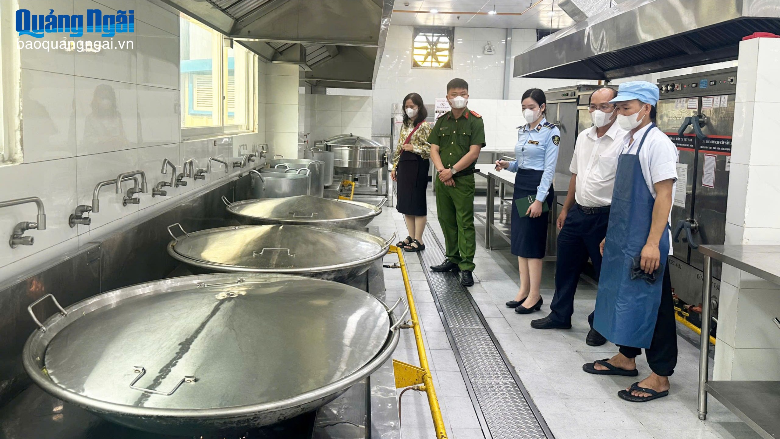 Siết chặt an toàn thực phẩm tại bếp ăn tập thể