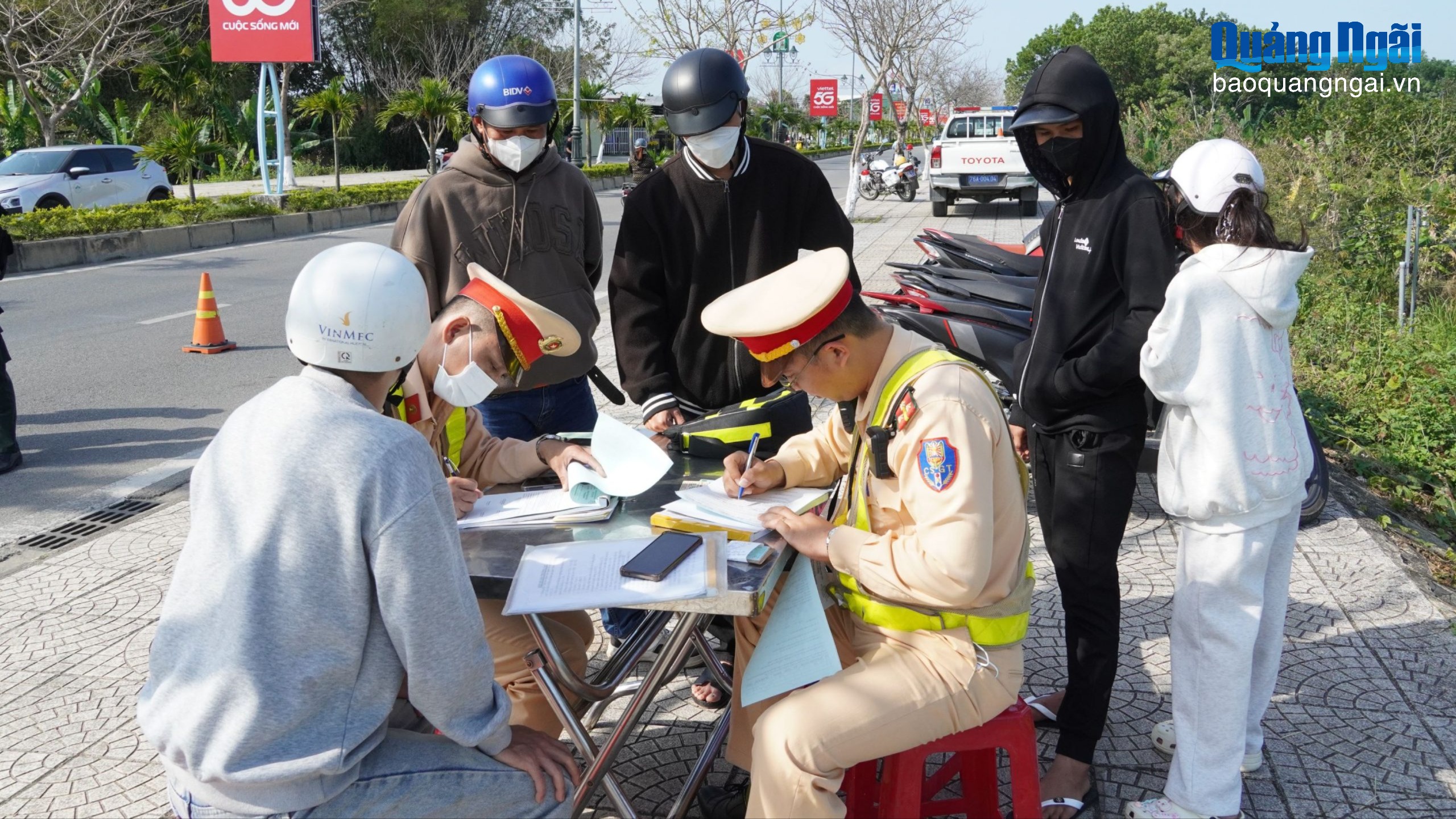 Quyết liệt lập lại trật tự, an toàn giao thông