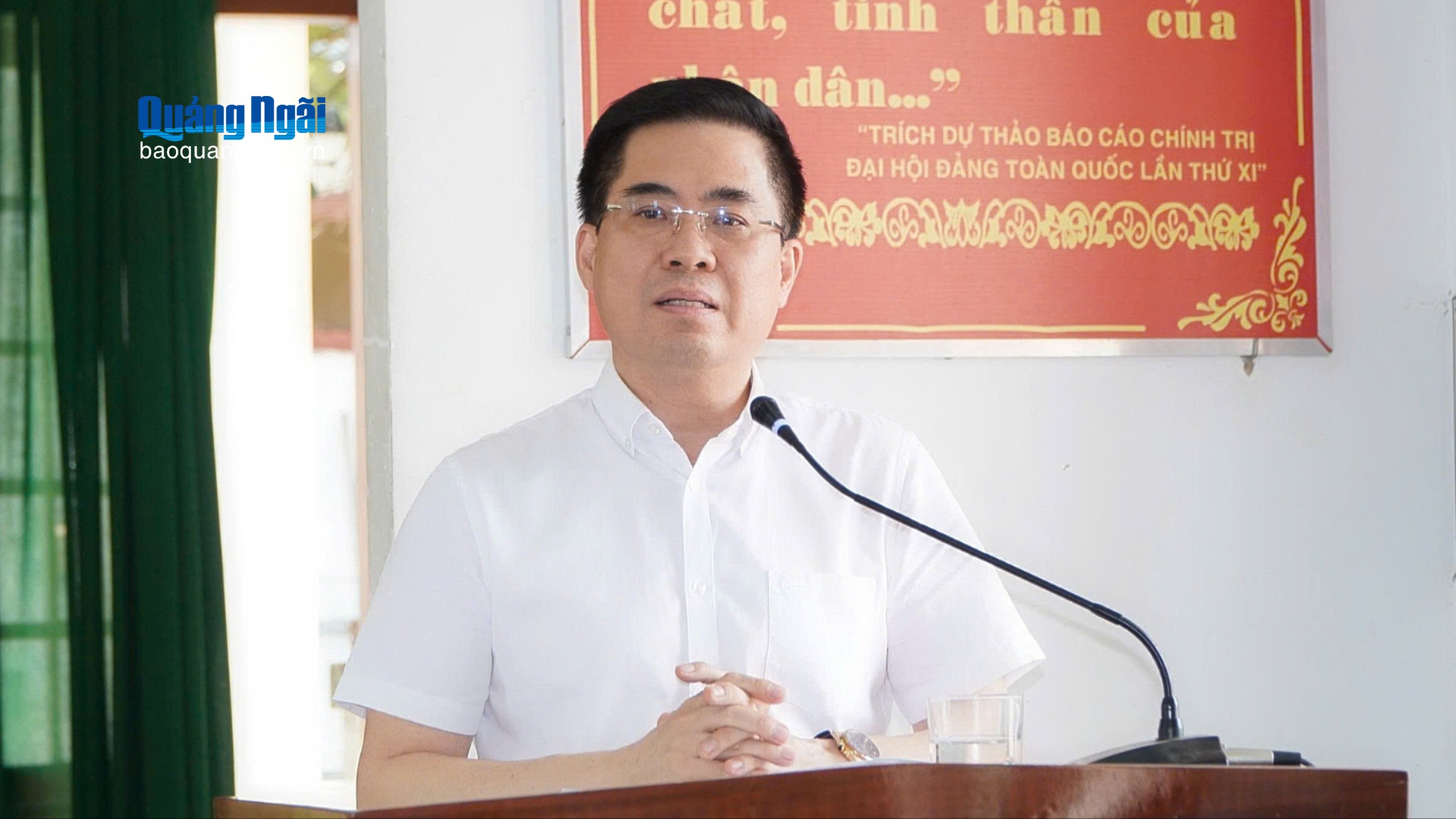Cử tri xã Long Phụng kiến nghị đầu tư đường giao thông, kè chống sạt lở
