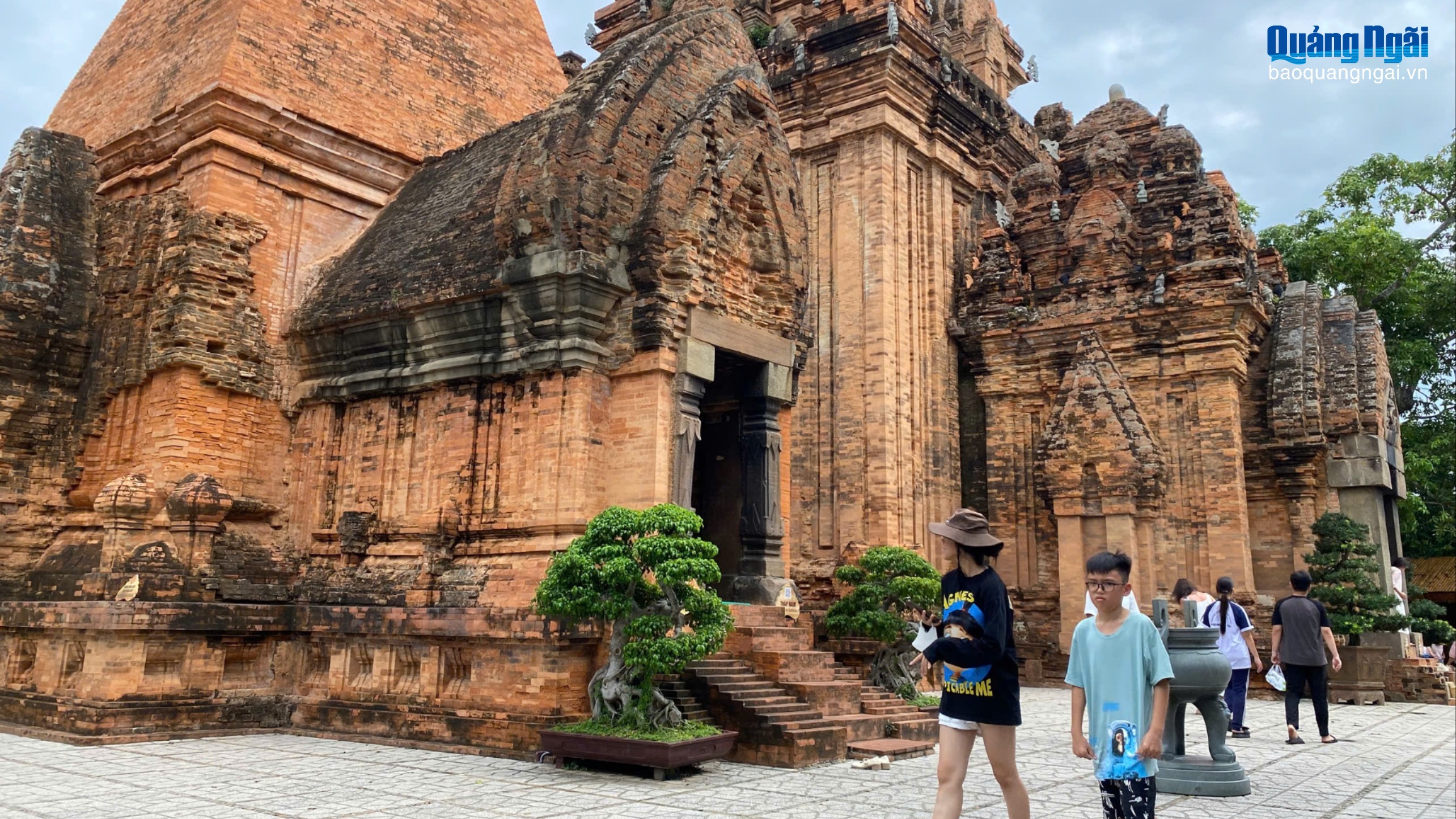 Tháp Bà Ponagar - Dấu ấn nghìn năm
