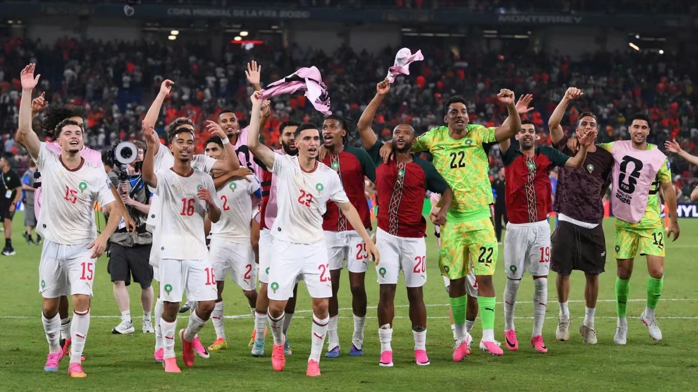Morocco và Paraguay thắng luân lưu, Brazil vào vòng 16 đội