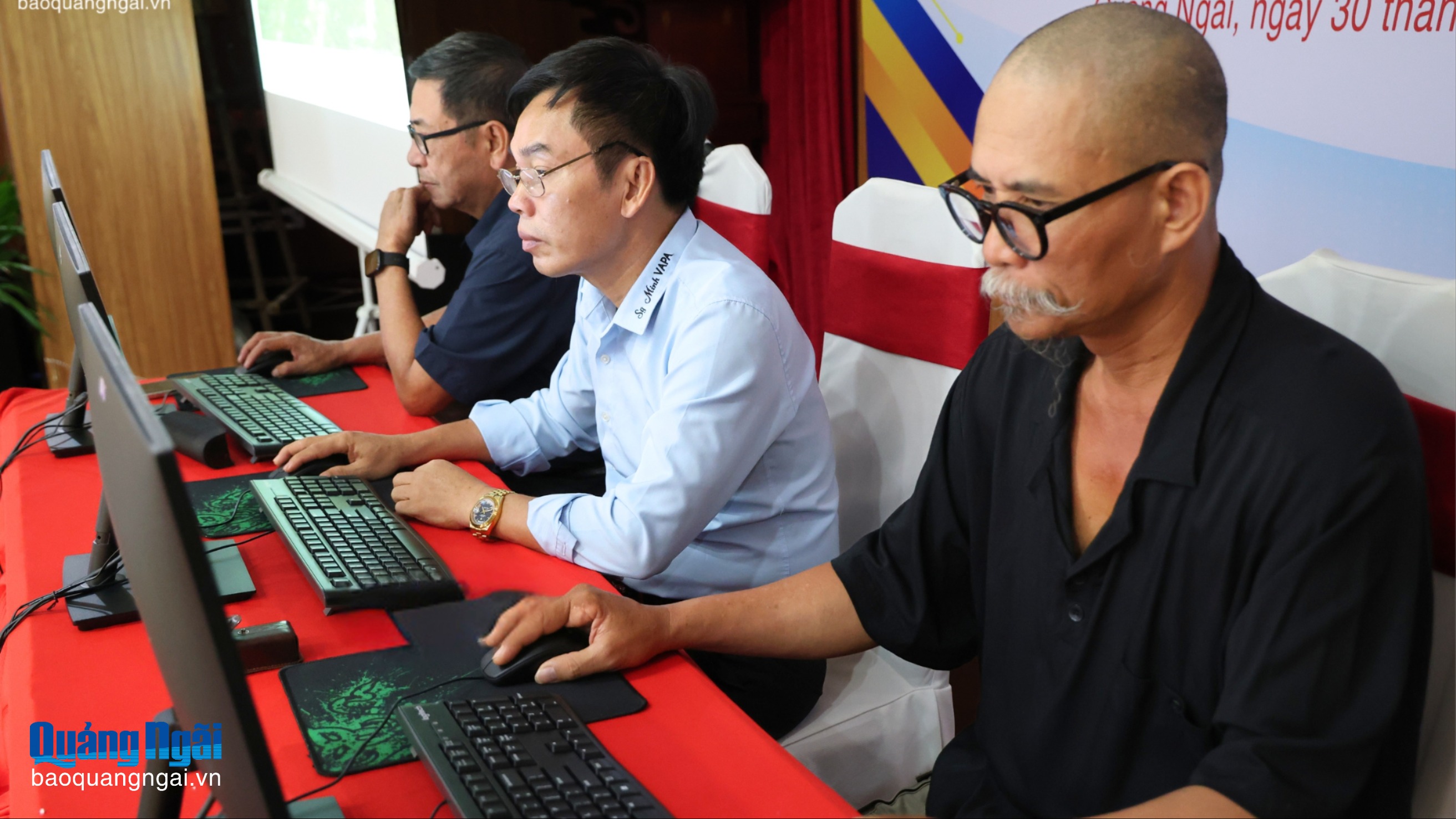 Chấm giải Cuộc thi ảnh Marathon Quảng Ngãi năm 2026