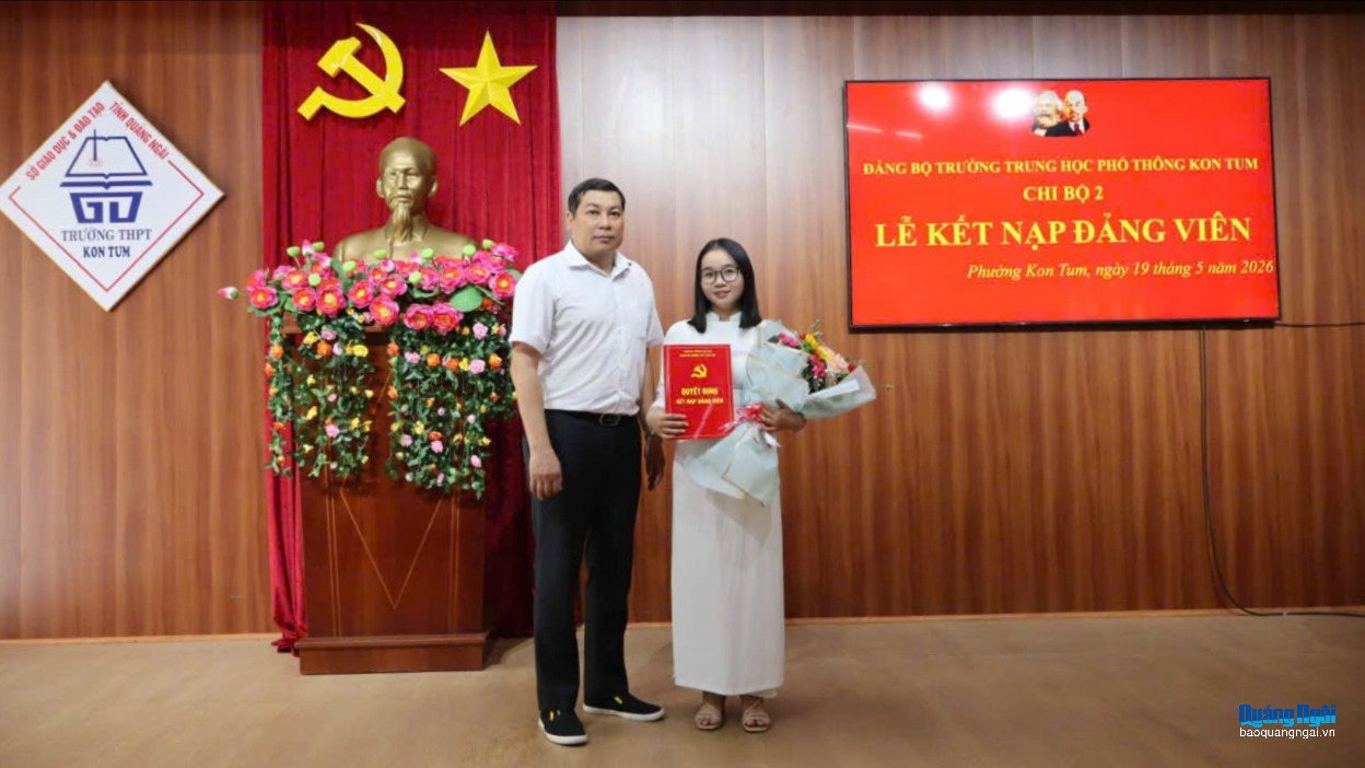 Mốc son tuổi 18