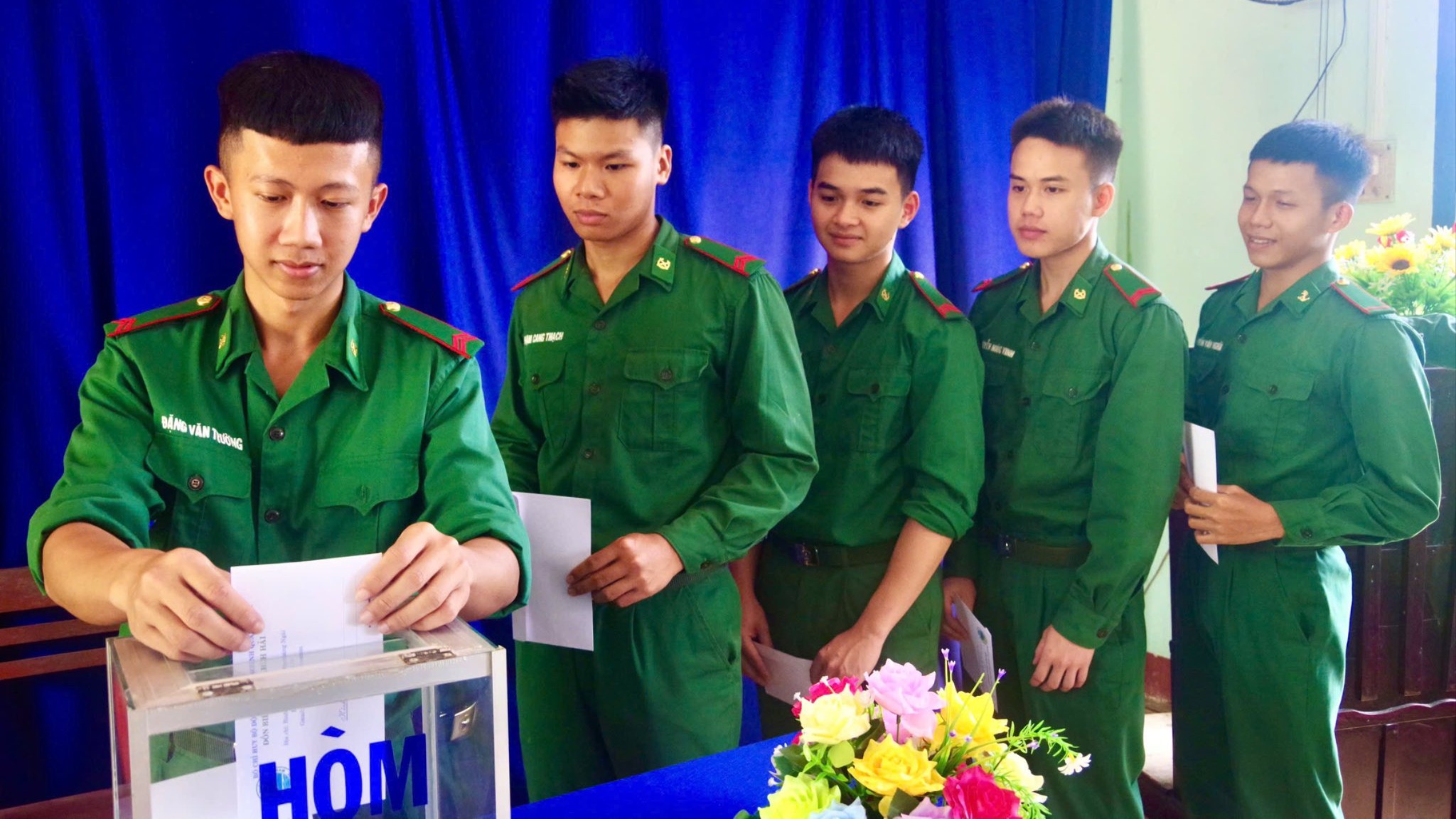 Vì Trường Sa thân yêu