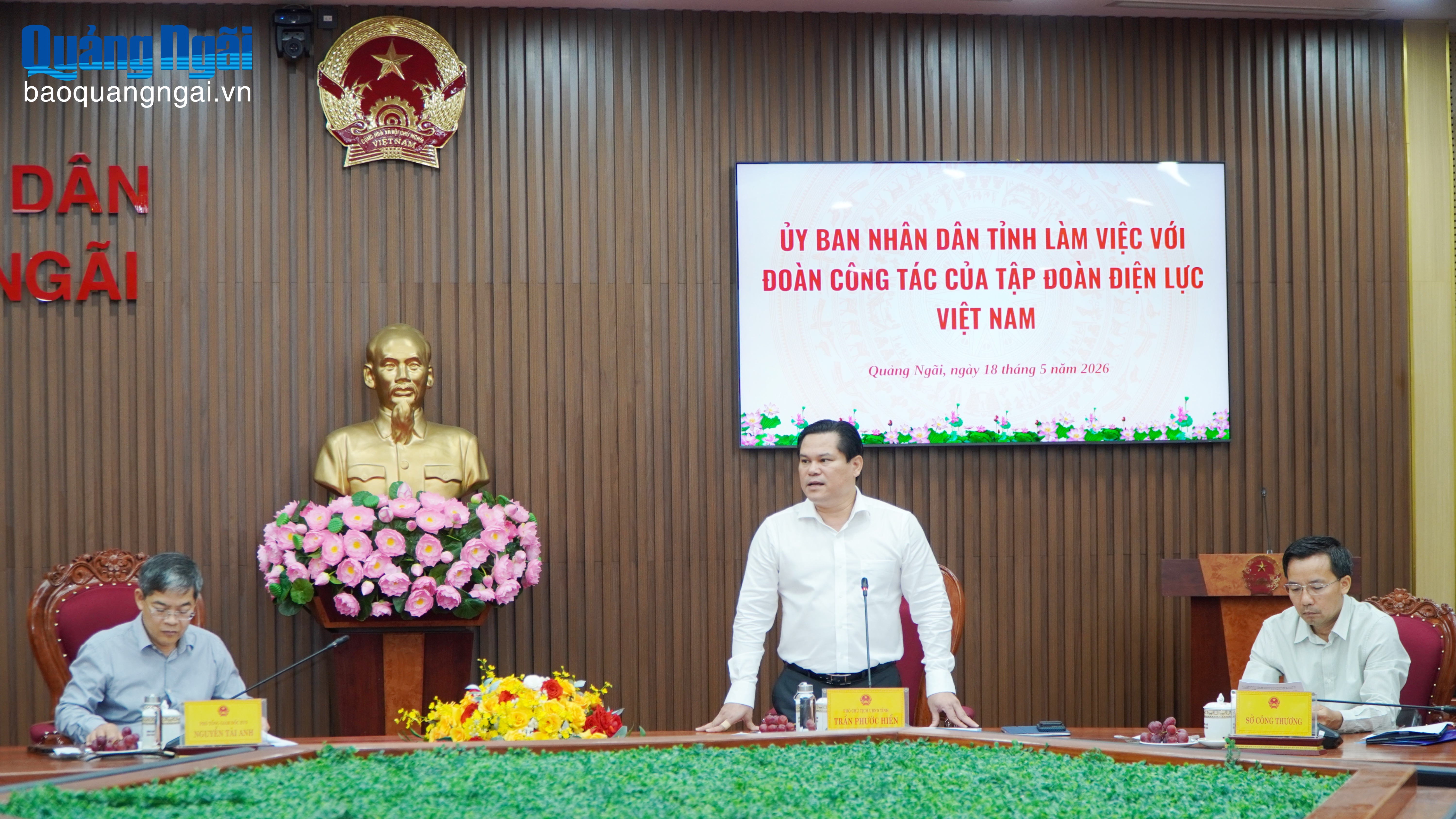 Lãnh đạo tỉnh làm việc với Tập đoàn Điện lực Việt Nam