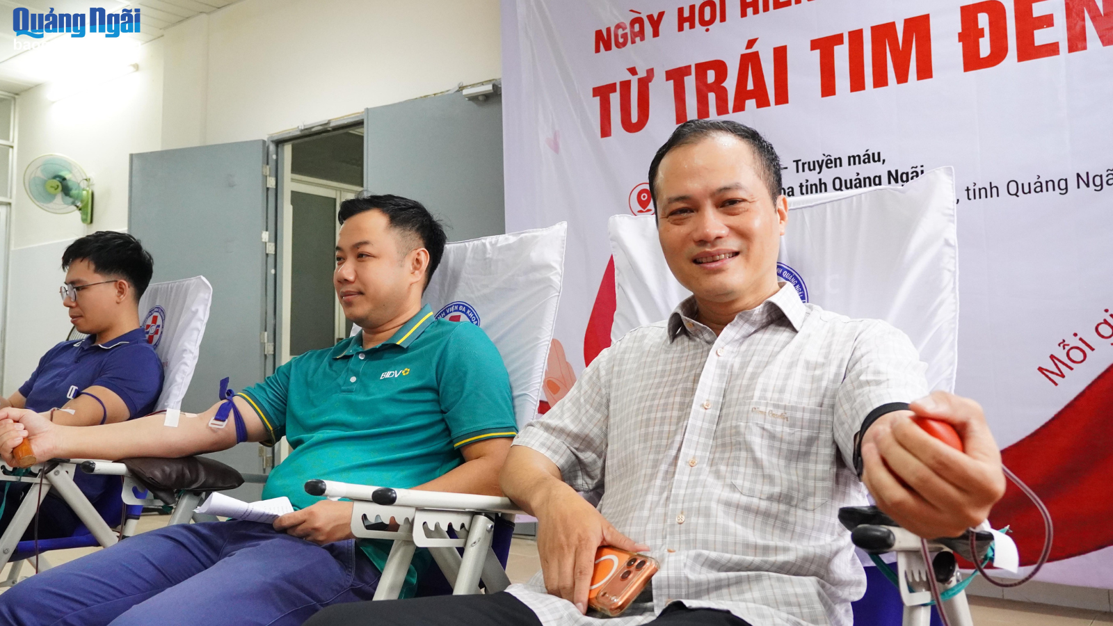 Tiếp nhận 300 đơn vị máu tình nguyện