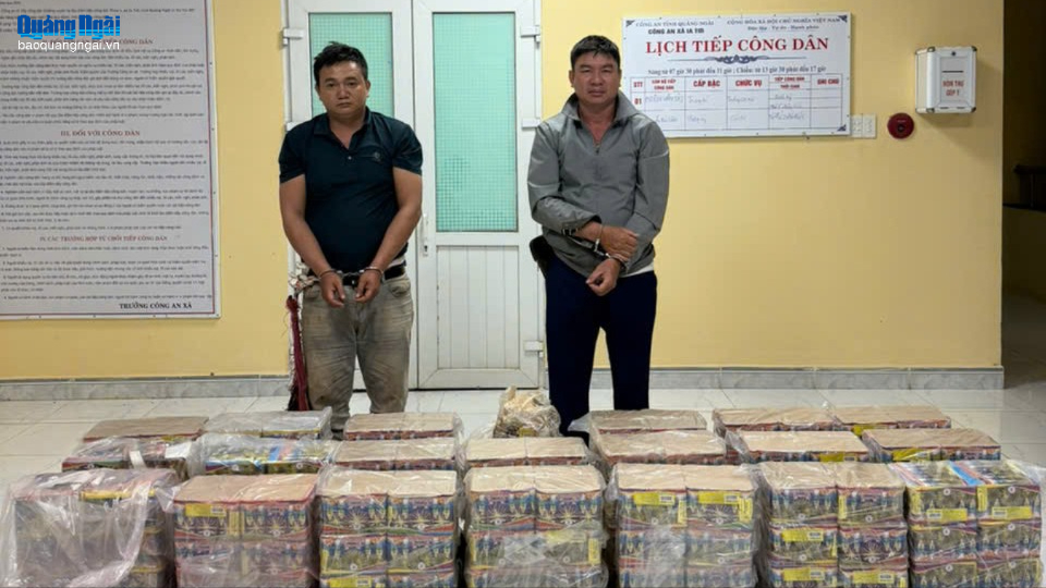 Triệt xóa nhóm vận chuyển pháo lậu đường sông từ nước ngoài về Việt Nam