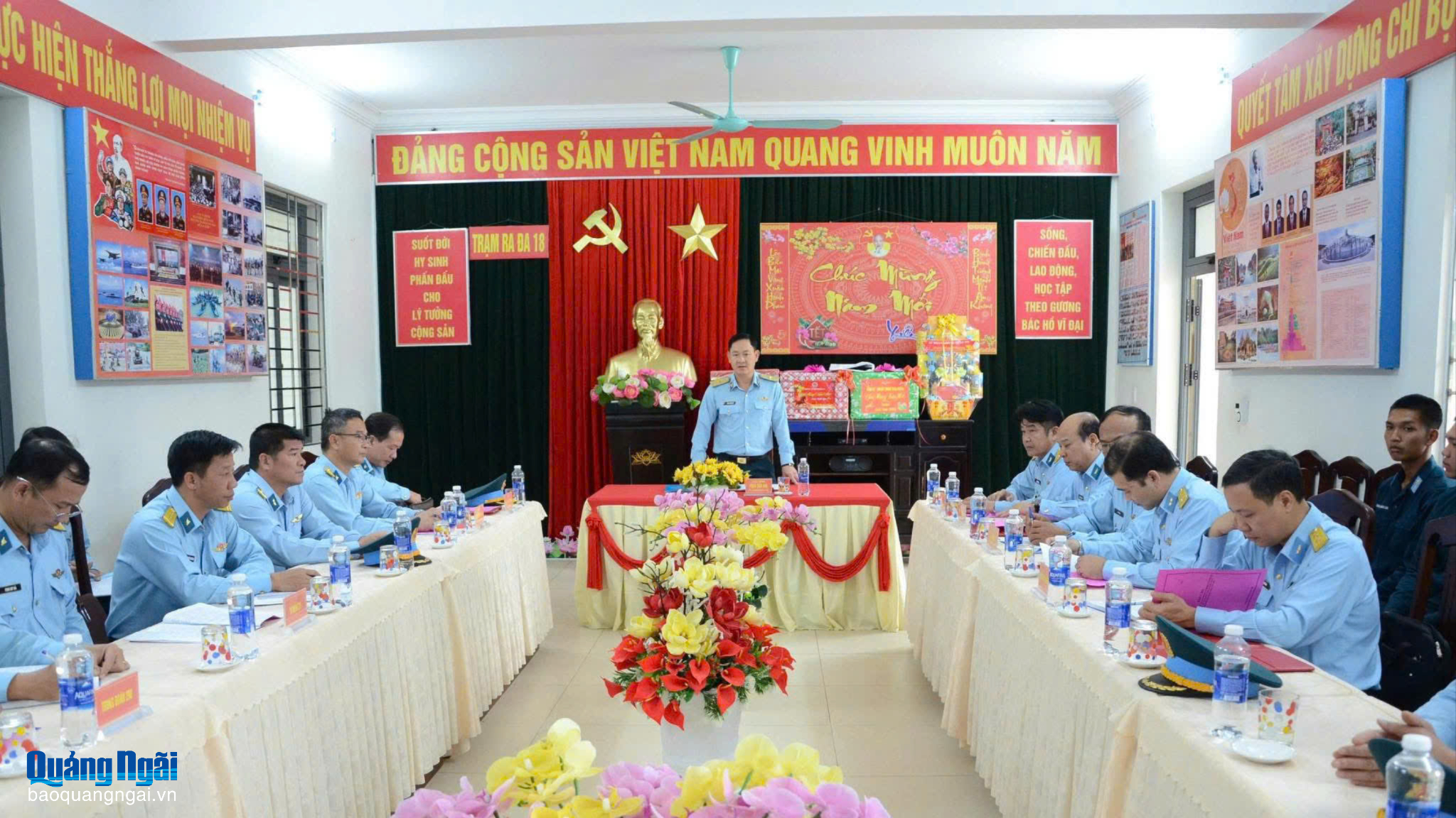 Thiếu tướng Phạm Tuấn Anh kiểm tra công tác sẵn sàng chiến đấu và chúc Tết Trạm Ra-đa 18