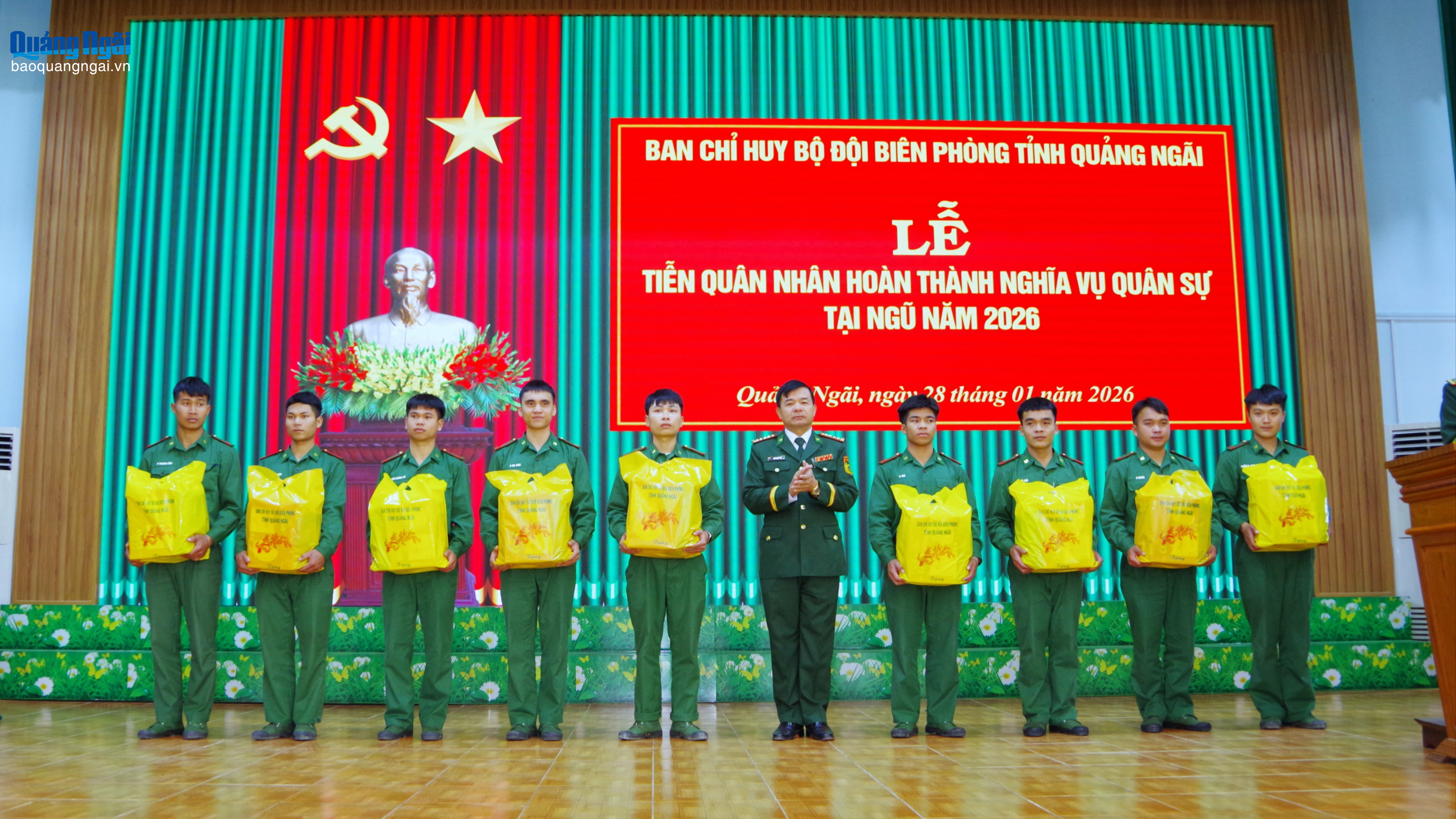 Tiễn quân nhân hoàn thành nghĩa vụ quân sự