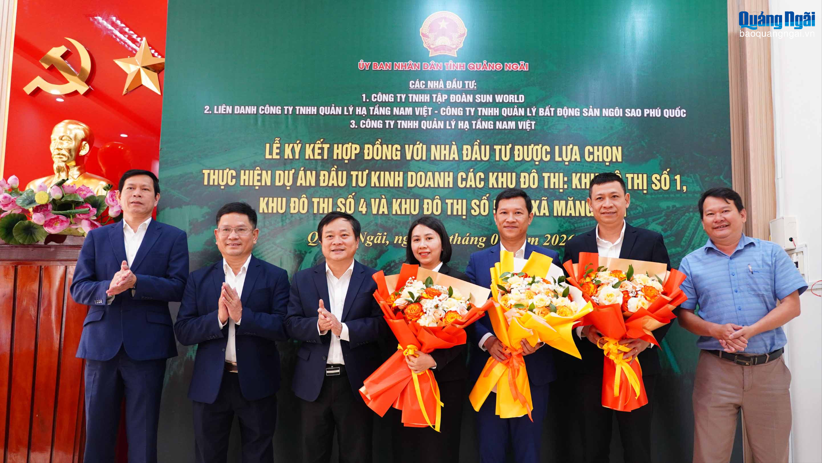 Ký kết hợp đồng với các nhà đầu tư dự án tại xã Măng Đen