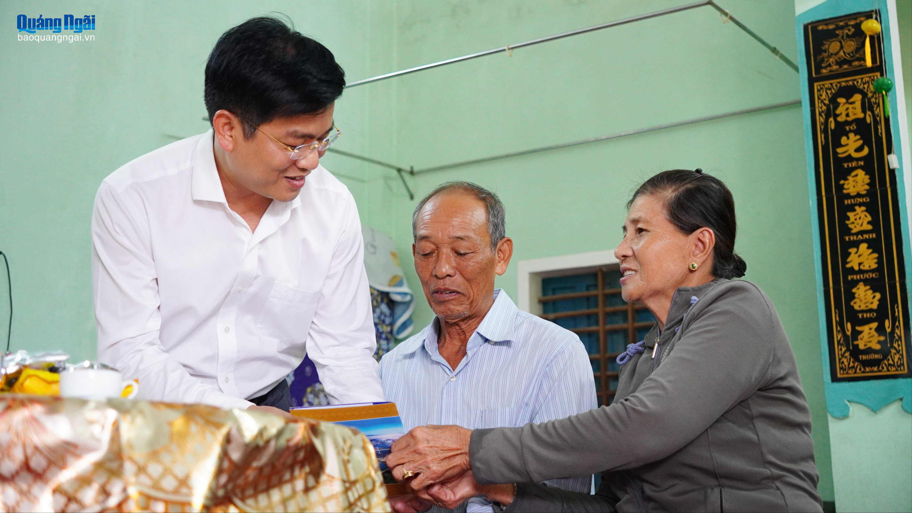 Phó Chủ tịch UBND tỉnh Đỗ Tâm Hiển thăm, chúc Tết người có công