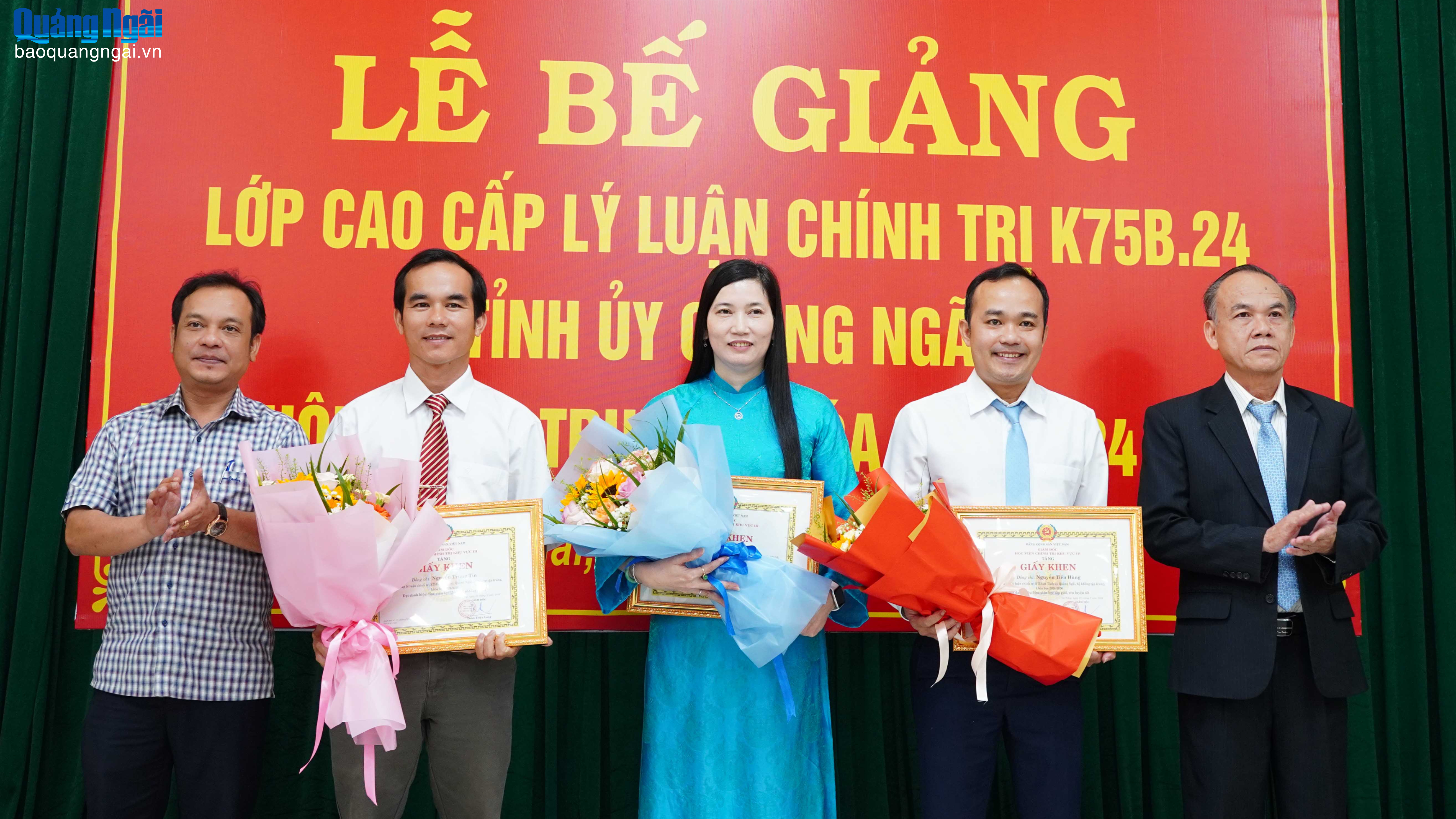 Bế giảng lớp Cao cấp lý luận chính trị K75B.24