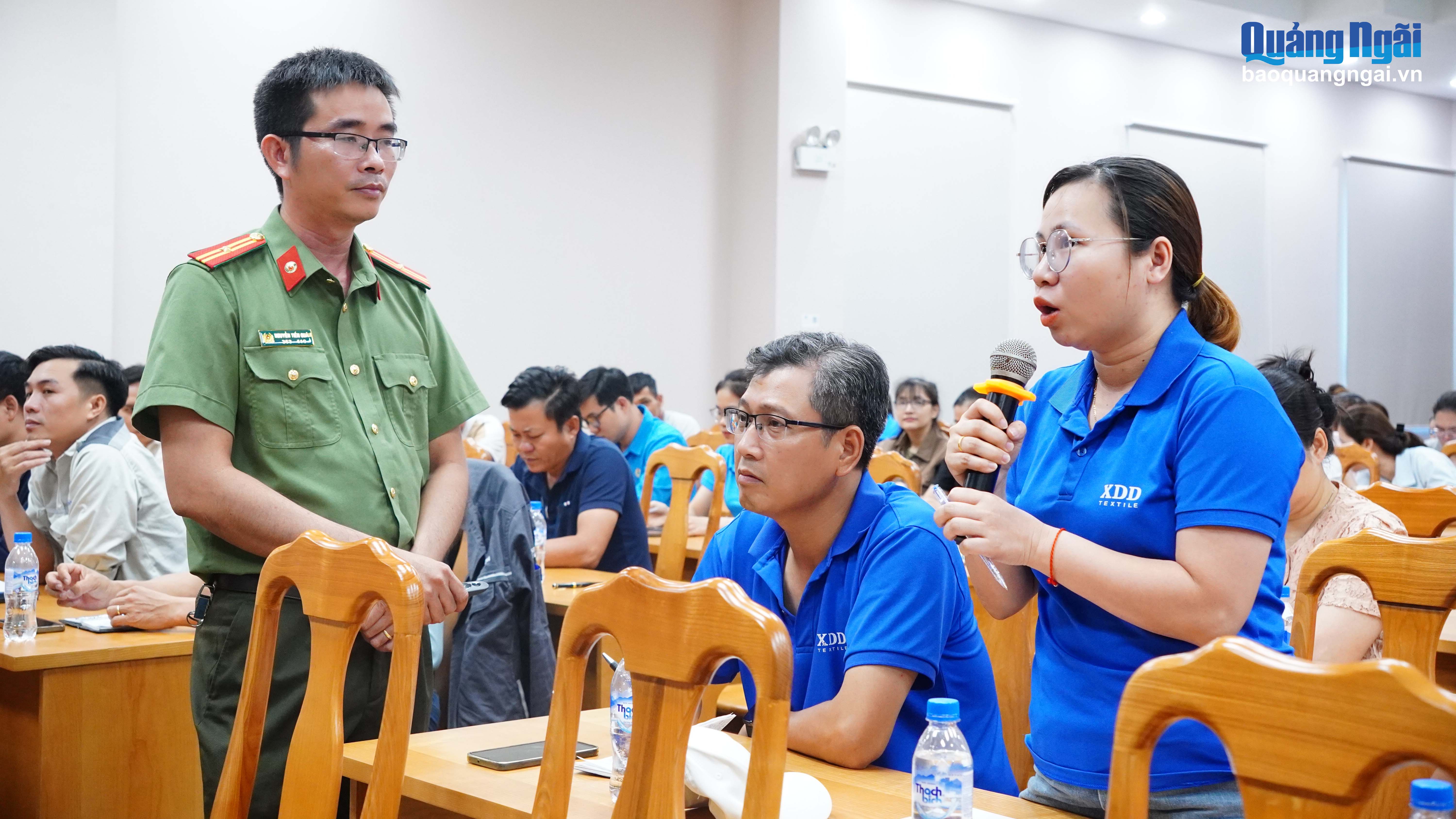 Bảo vệ công nhân, người lao động trên không gian mạng