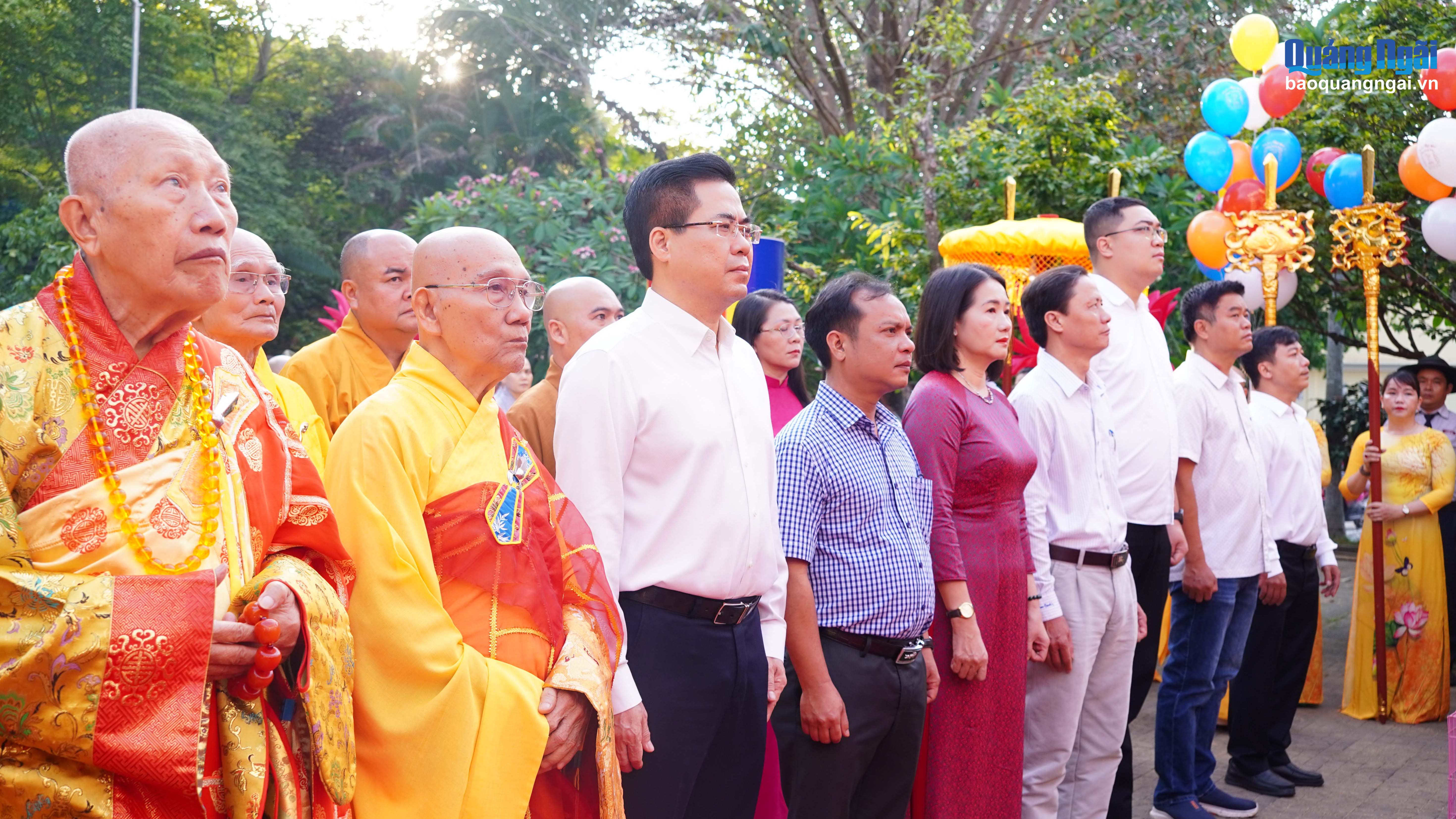 Lãnh đạo tỉnh dự đại lễ Phật đản 2026