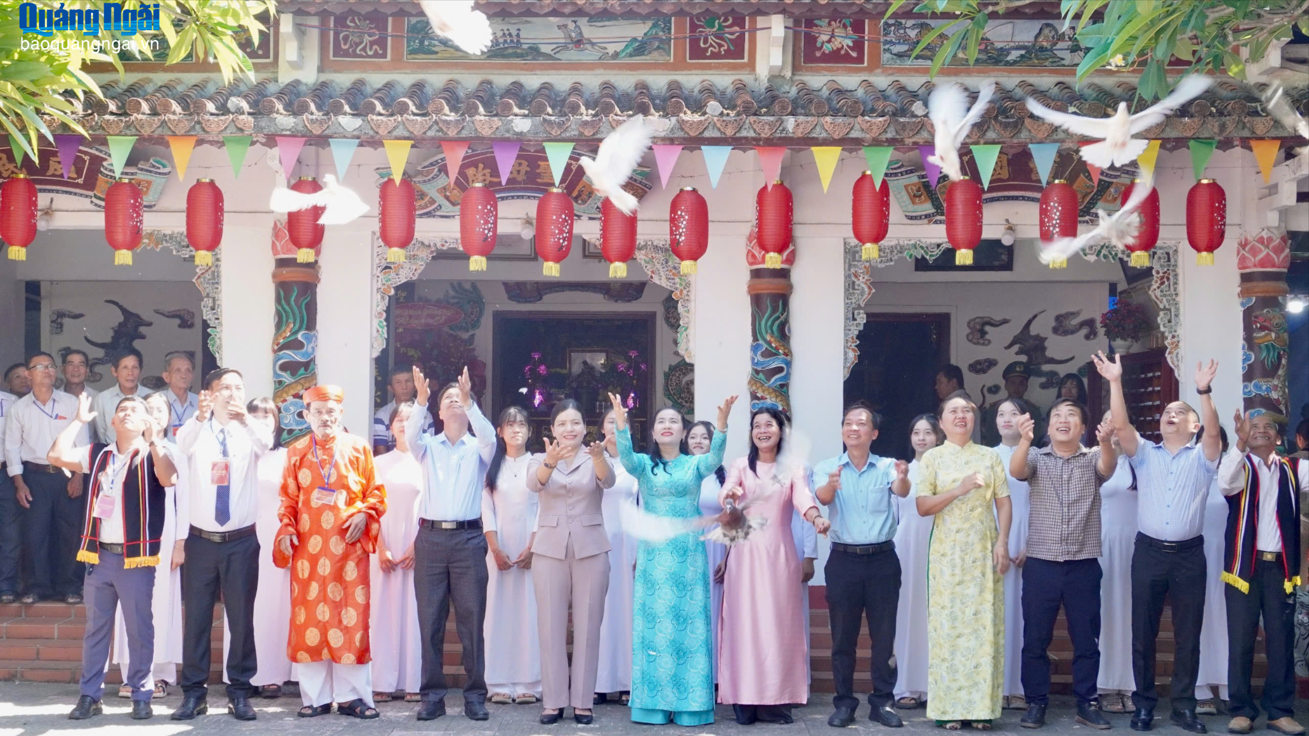 Phó Chủ tịch Thường trực UBND tỉnh Y Ngọc dự khai mạc Lễ hội Điện Trường Bà