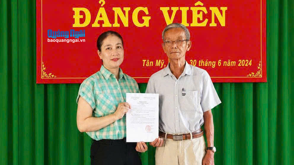 Chú trọng tạo nguồn, phát triển đảng viên mới