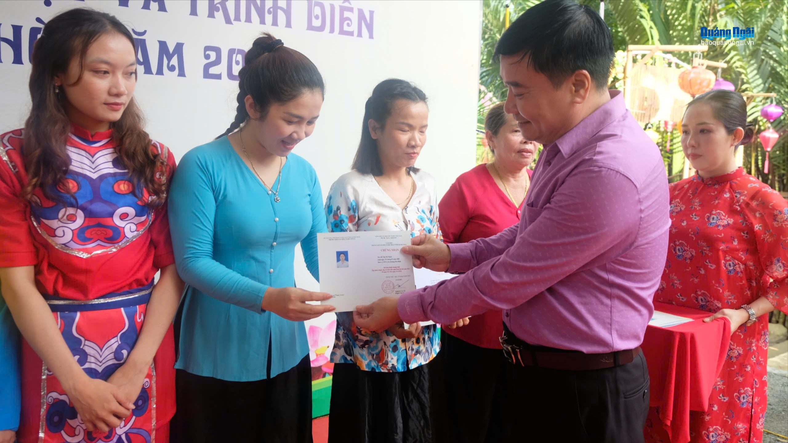 Bế giảng lớp tập huấn, truyền dạy và trình diễn nghệ thuật Bài Chòi