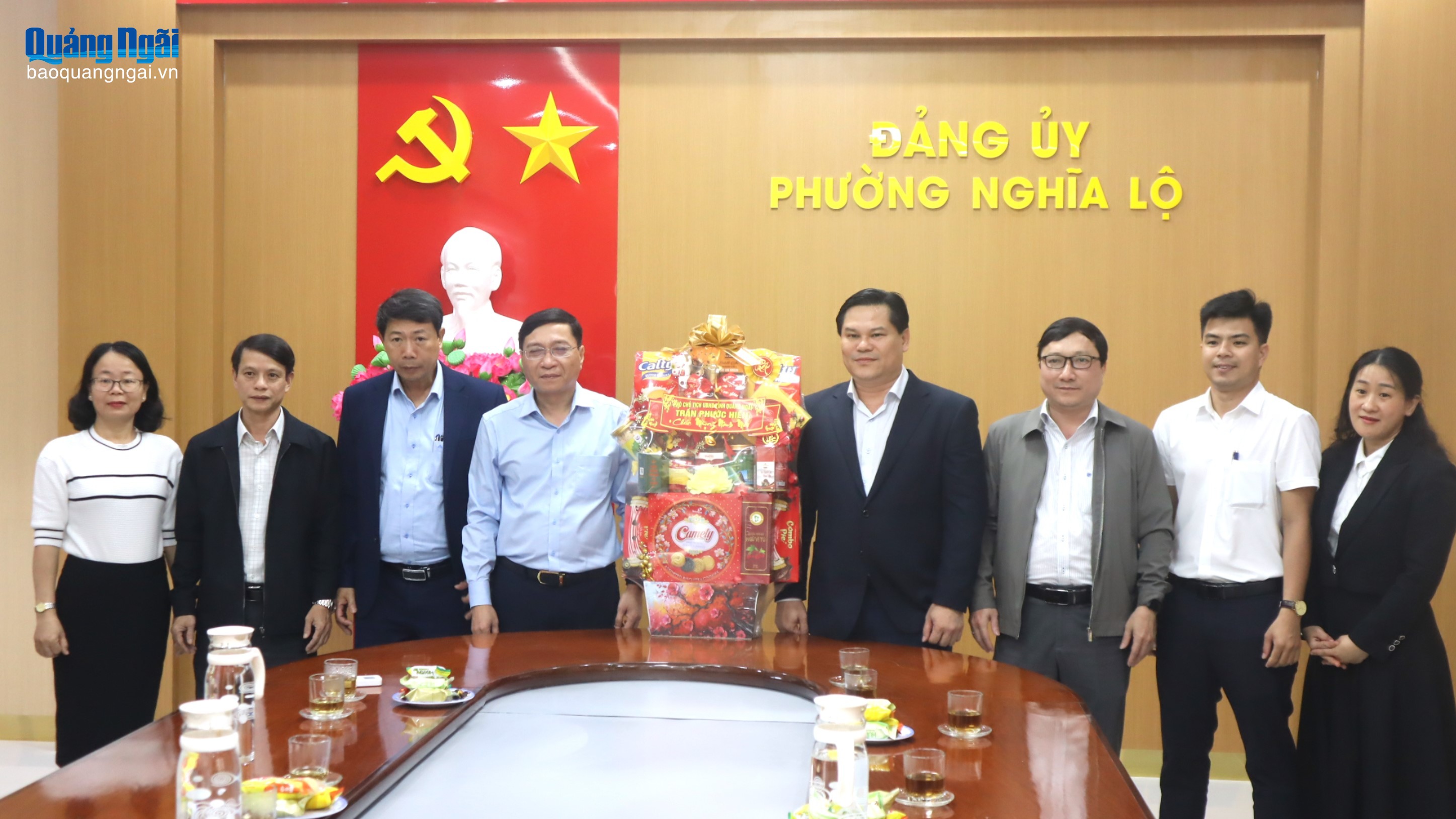 Phó Chủ tịch UBND tỉnh Trần Phước Hiền thăm, chúc Tết các cá nhân, đơn vị