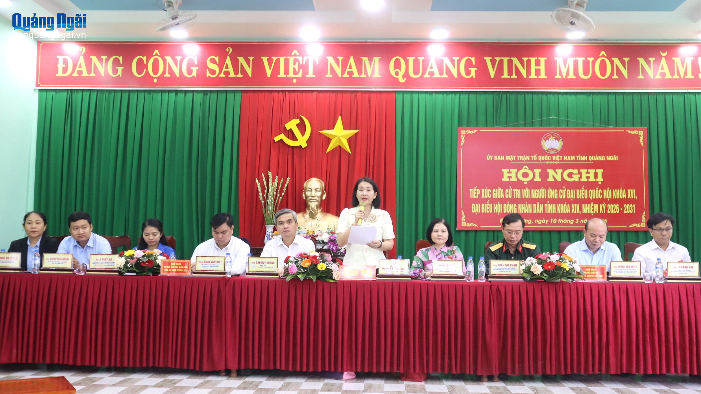 Hướng đến mục tiêu phục vụ lợi ích của nhân dân