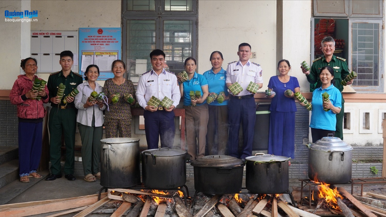 Gói trọn yêu thương gửi người nghèo ngày Tết