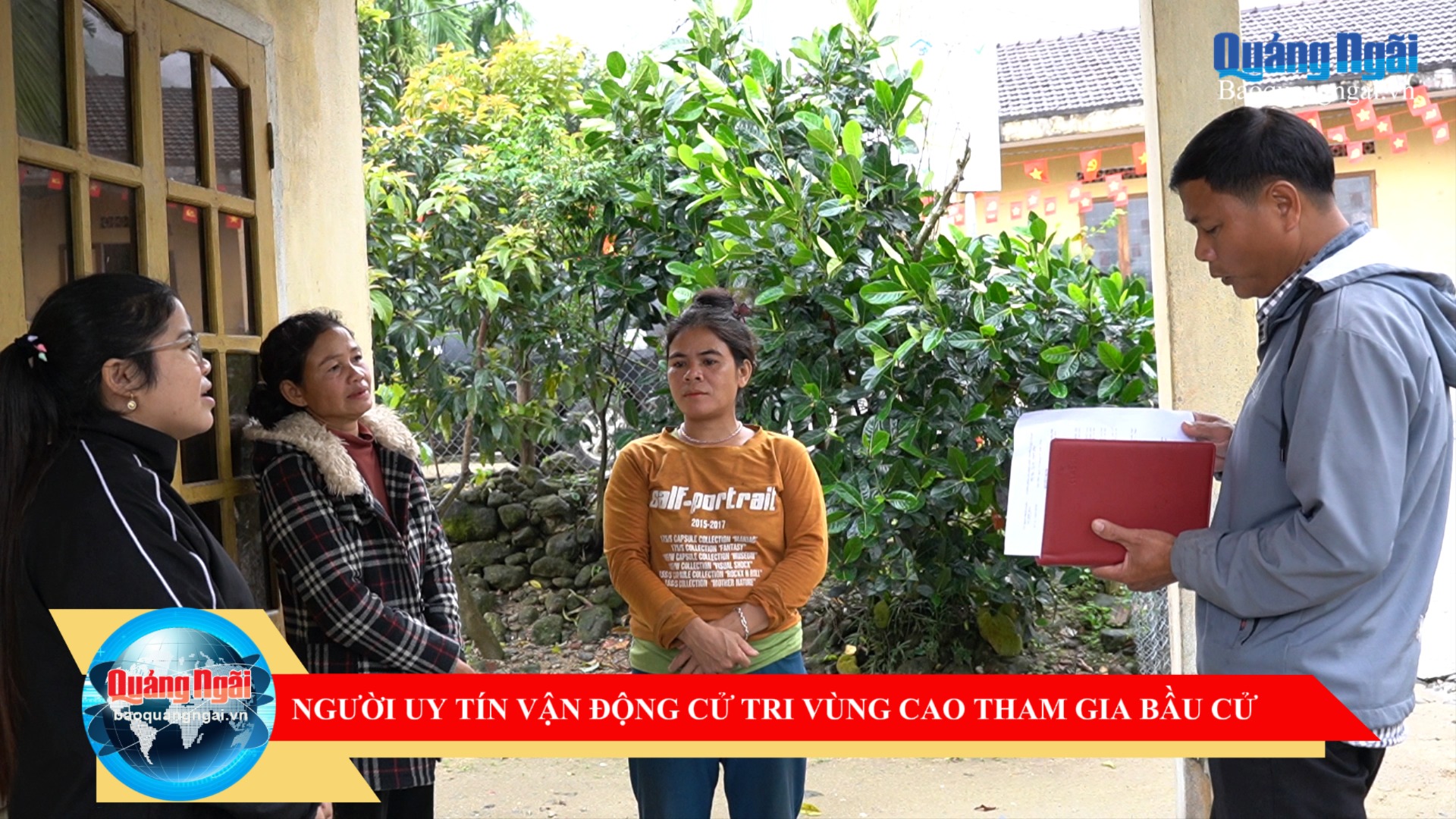 [Video]. Người uy tín vận động cử tri vùng cao tham gia bầu cử