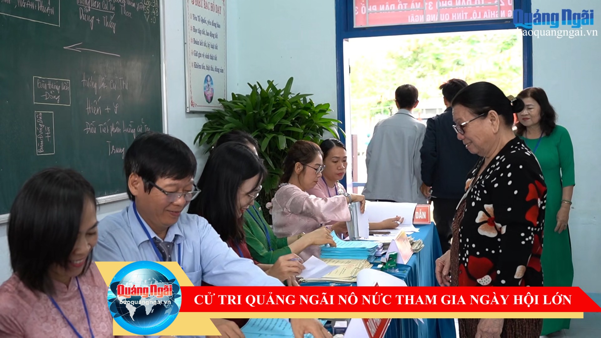 [Video]. Cử tri Quảng Ngãi nô nức tham gia ngày hội lớn