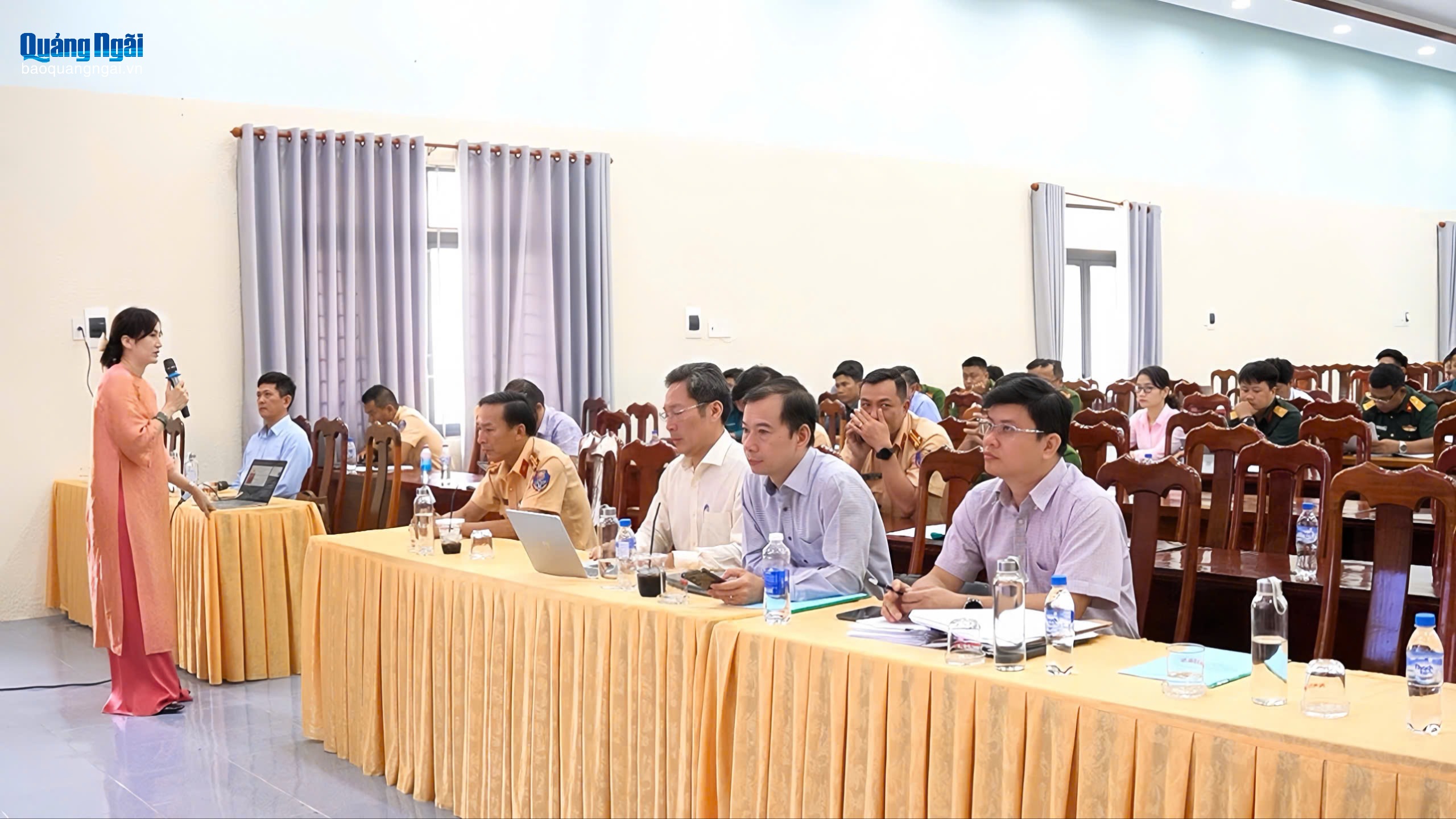 Tuyên truyền, phổ biến pháp luật và tập huấn an toàn giao thông