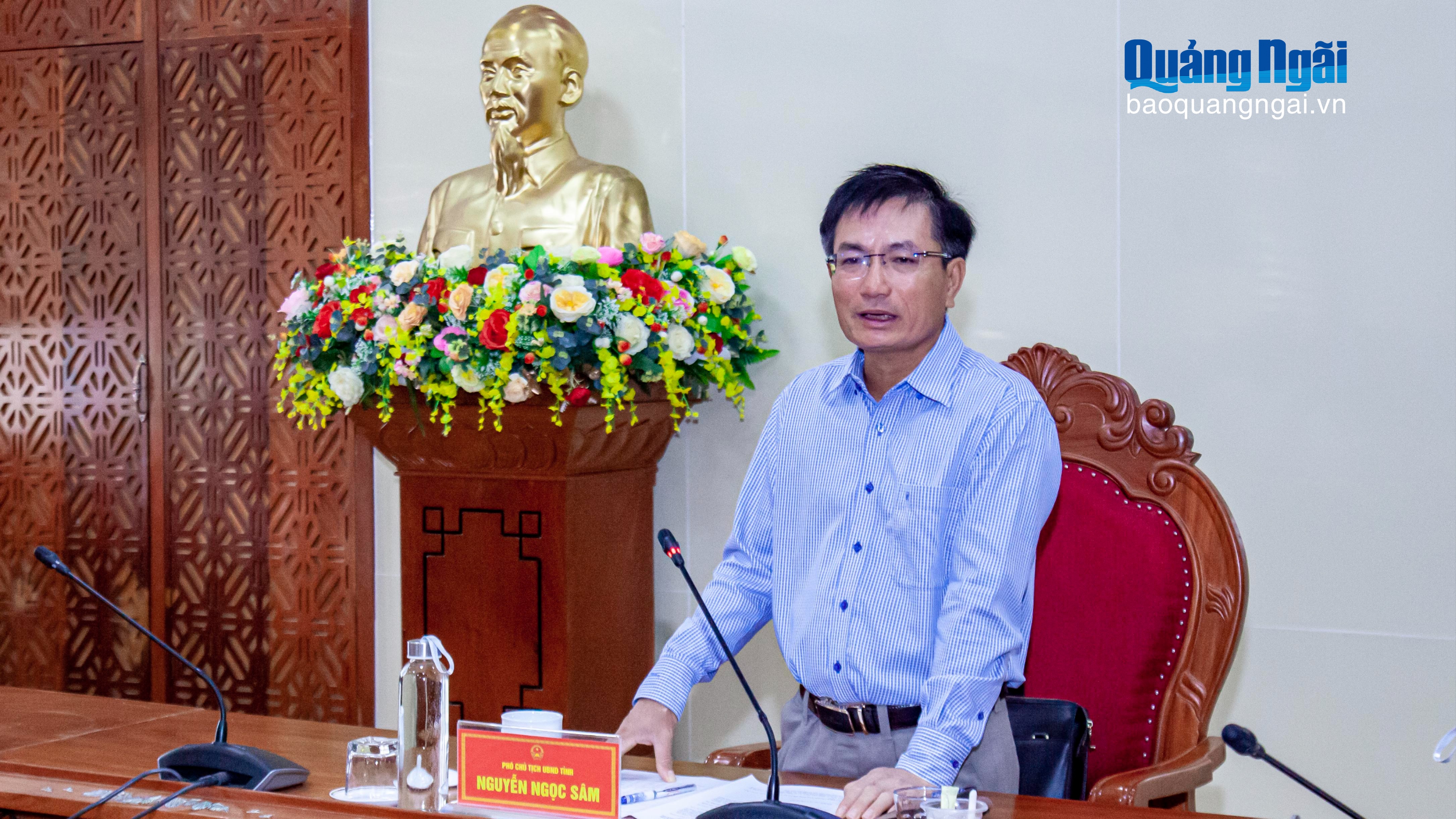 Phó Chủ tịch UBND tỉnh Nguyễn Ngọc Sâm làm việc với các doanh nghiệp sản xuất mì