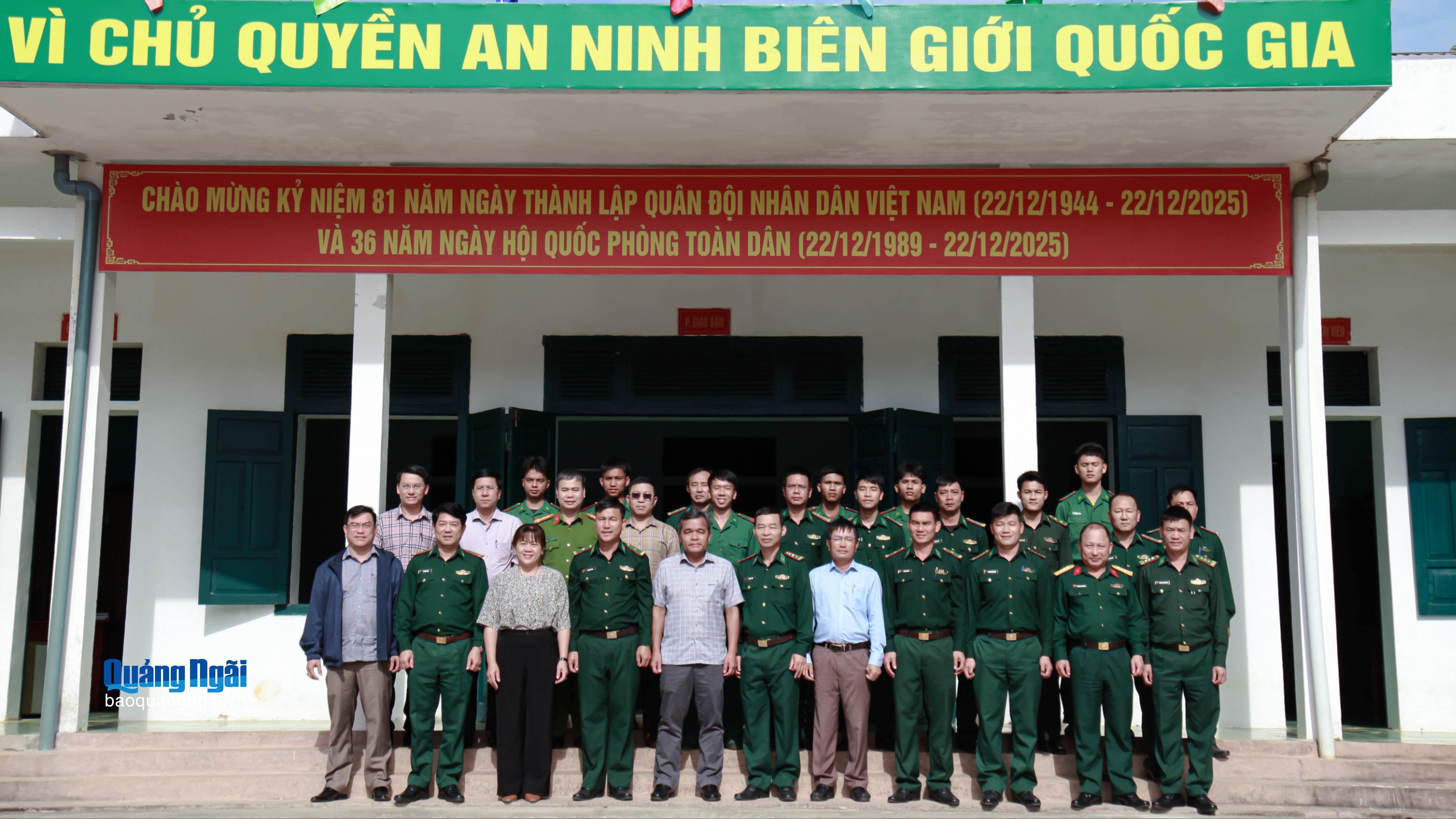 Bí thư Tỉnh ủy Hồ Văn Niên thăm, làm việc với Đồn Biên phòng Mô Rai