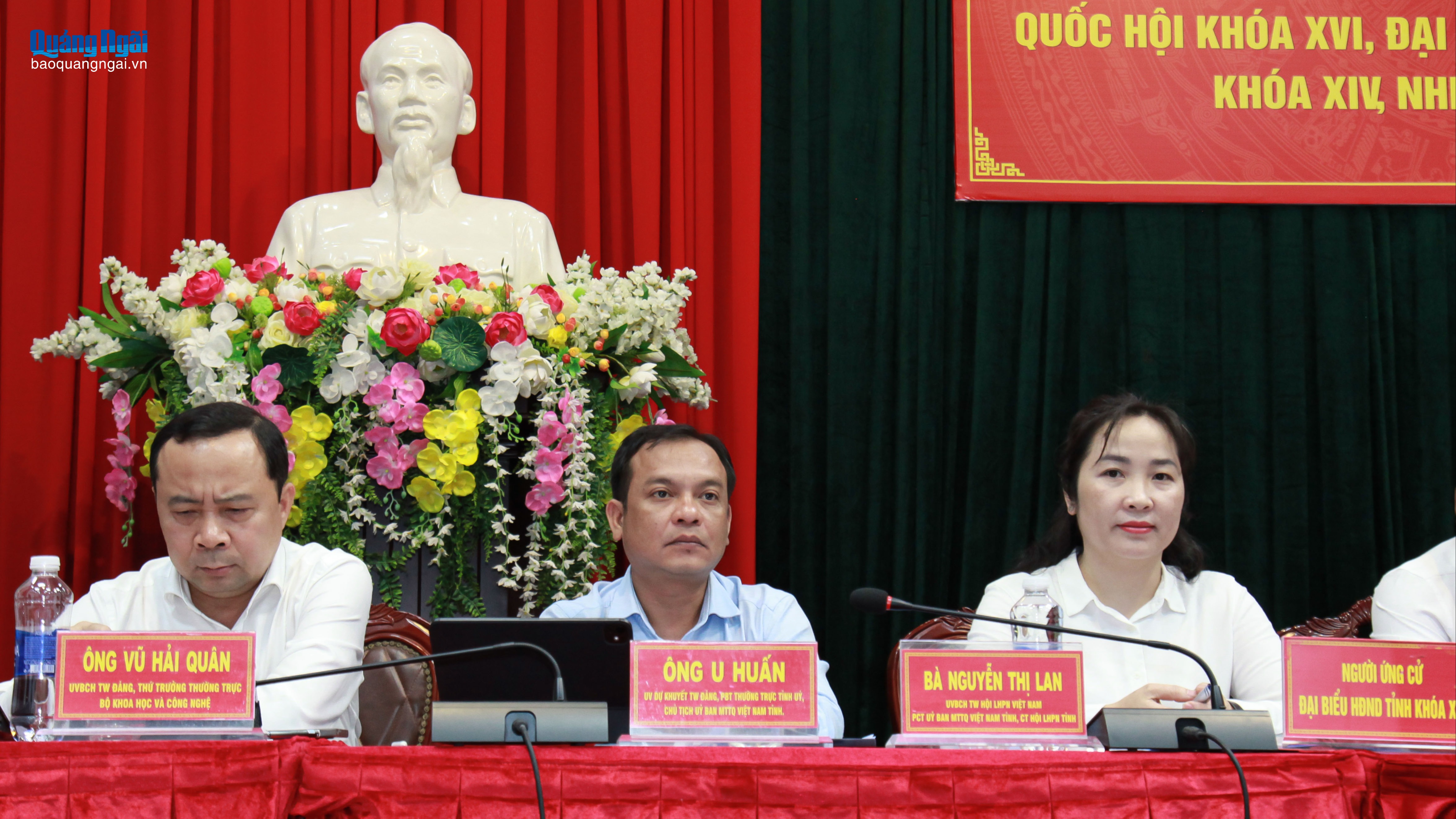 Hội nghị tiếp xúc cử tri với người ứng cử đại biểu Quốc hội và HĐND tỉnh tại xã Đăk Hà