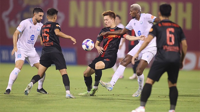 Ninh Bình đã bị đánh bại ở V-League