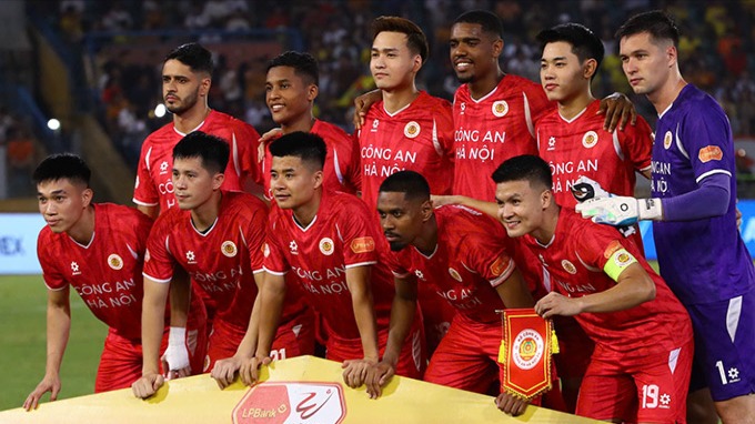 V-League 2025 - 2026: Công an Hà Nội lên ngôi sớm