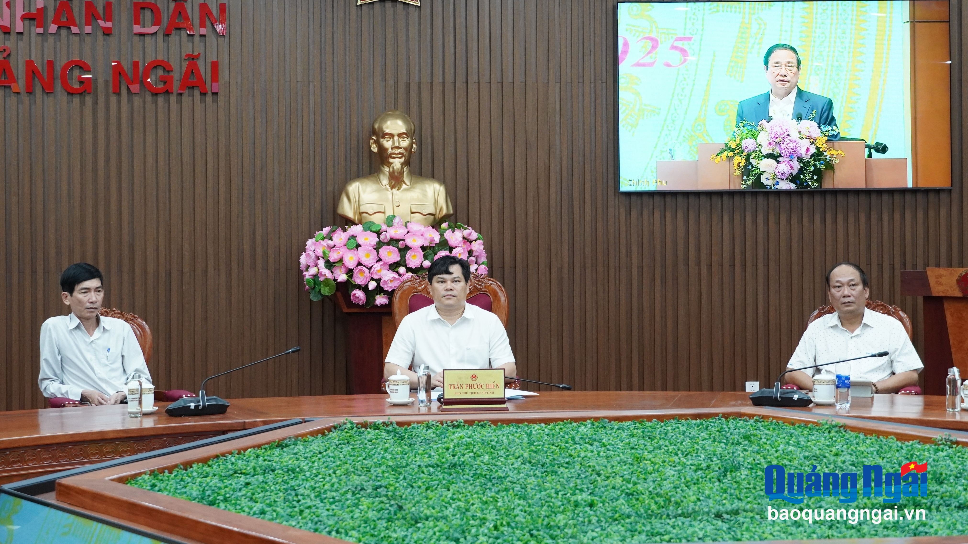 Đẩy mạnh phát triển khoa học, công nghệ, đổi mới sáng tạo và chuyển đổi số