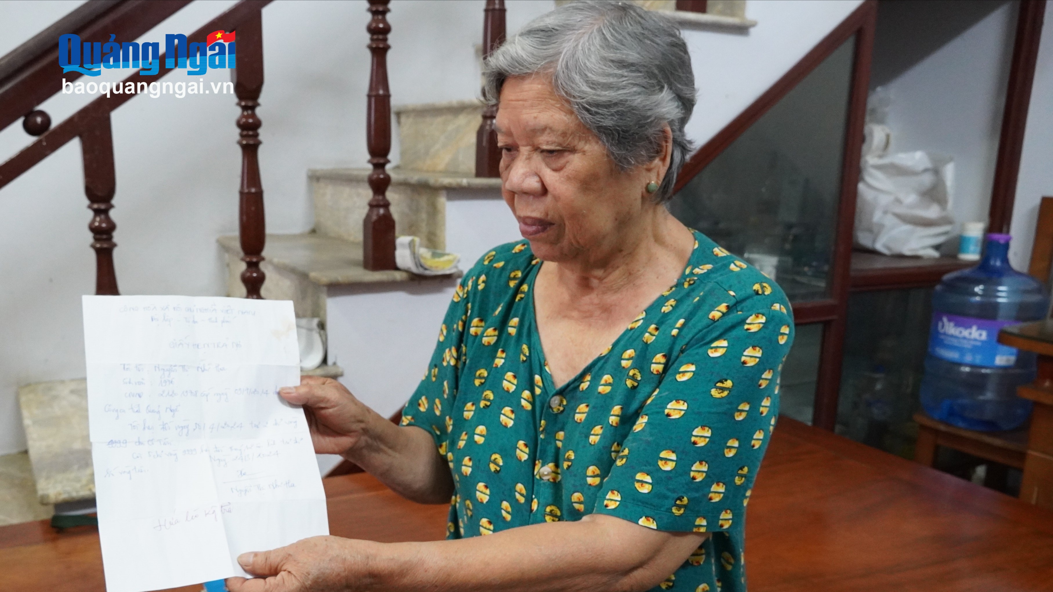 Một cán bộ phường bị người dân đòi nợ